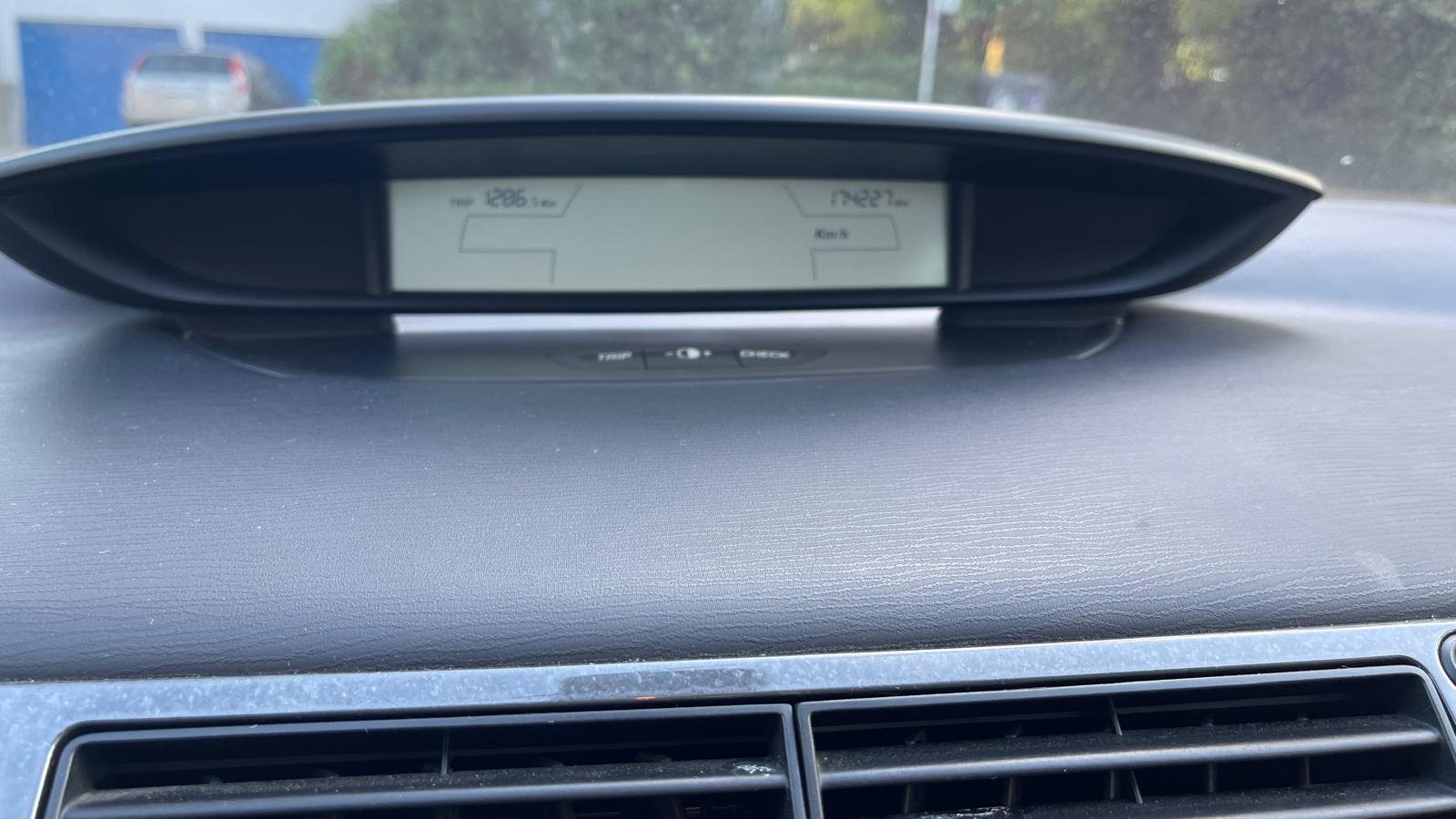 CITROEN C4-image-10