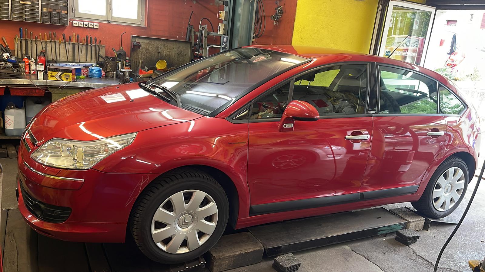 CITROEN C4-showroom-element-1