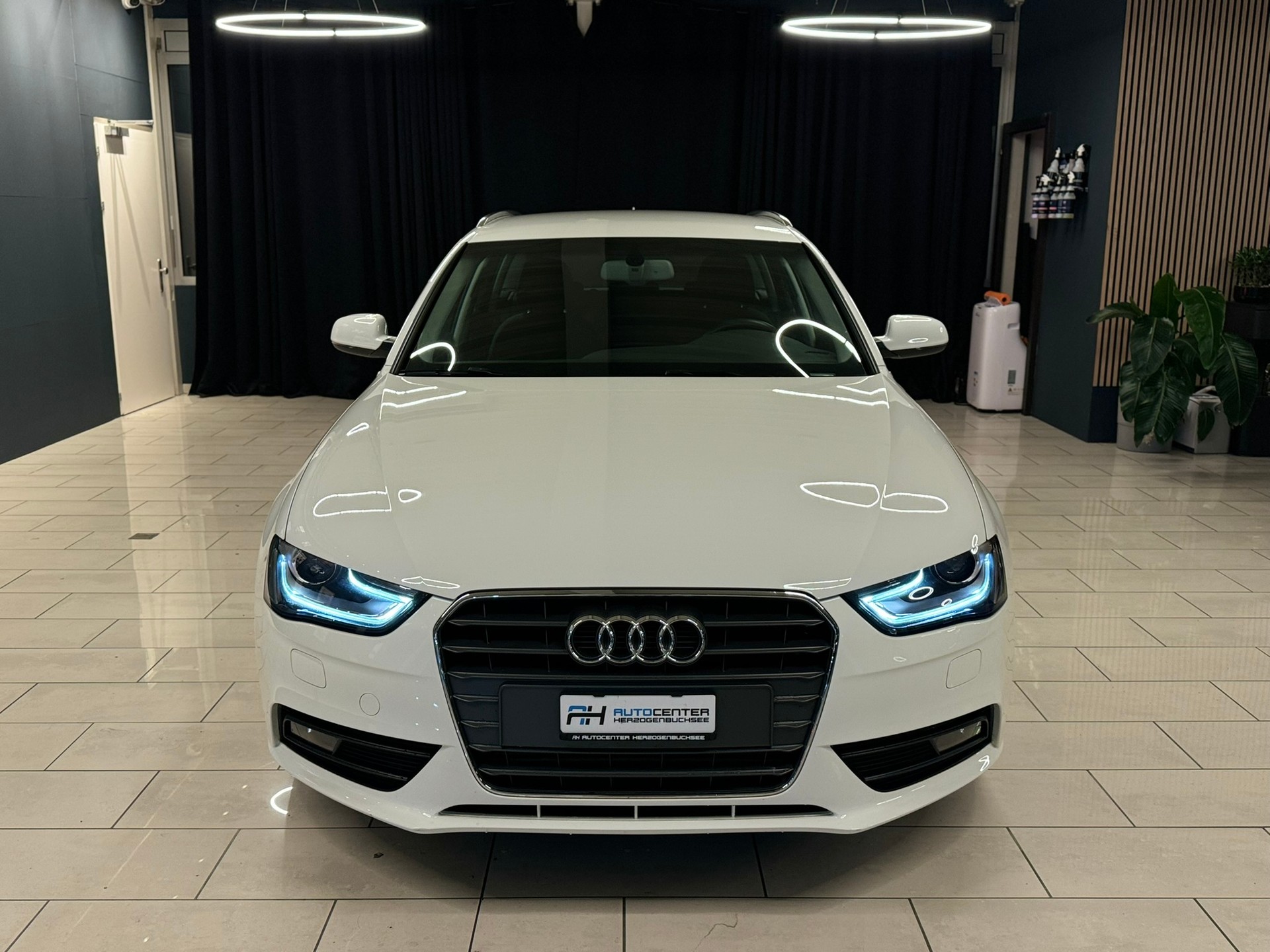 AUDI A4 Avant 1.8 TFSI multitronic-showroom-element-1