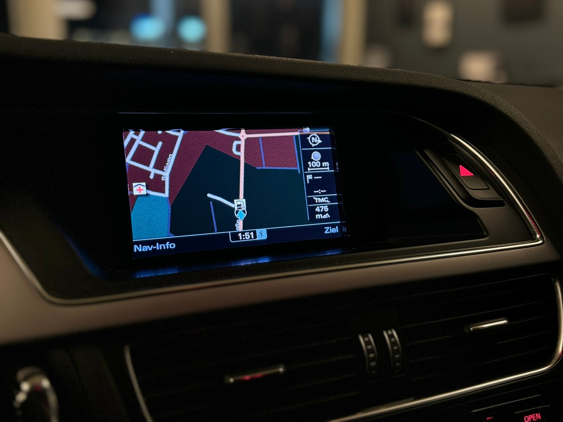 AUDI A4 Avant 1.8 TFSI multitronic-image-17