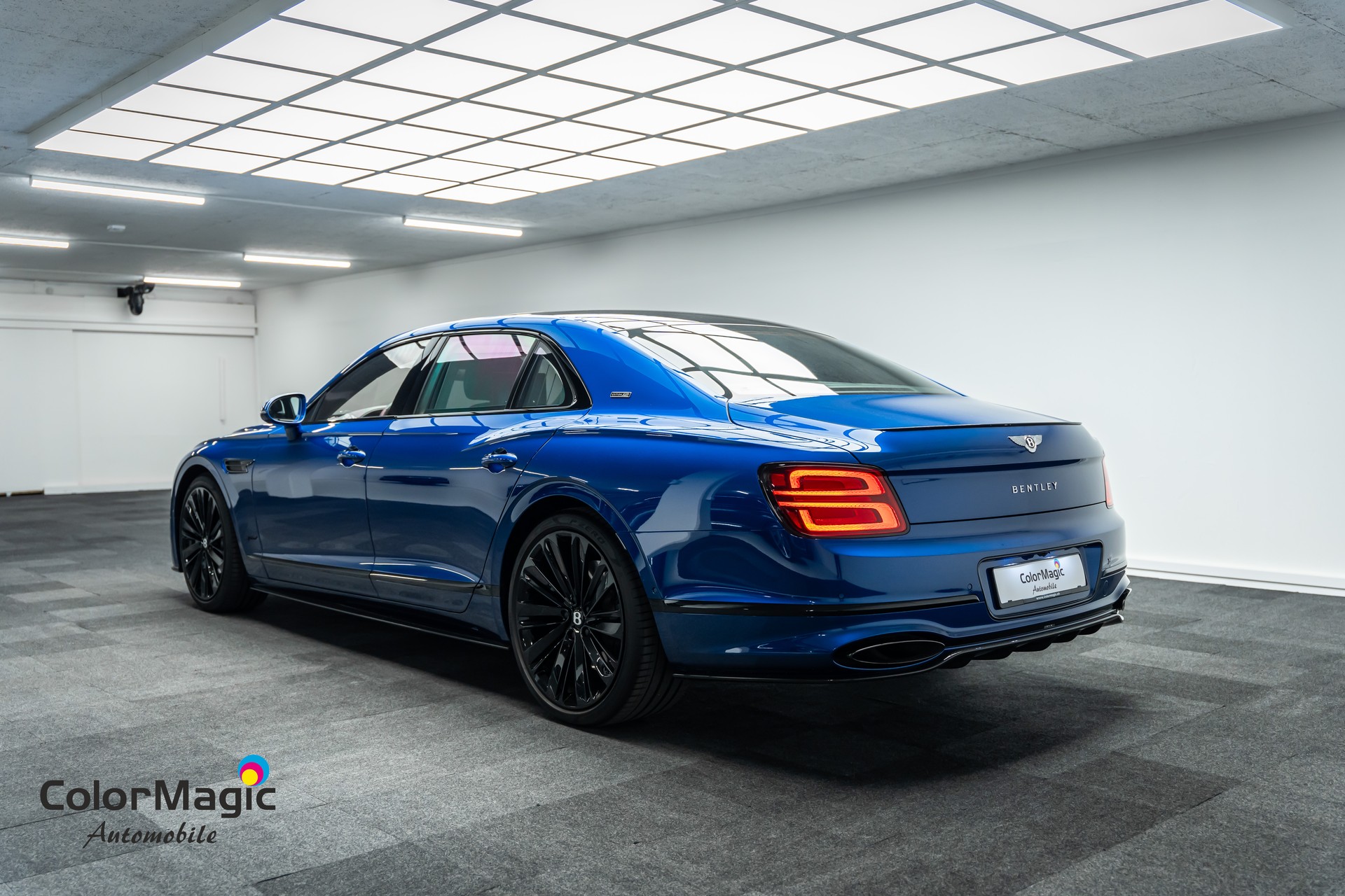 BENTLEY * FLYING SPUR 6.0 W12 SPEED * EDITION 12 * 1 OF 120 * LEASING AB 1105.- *-showroom-element-3