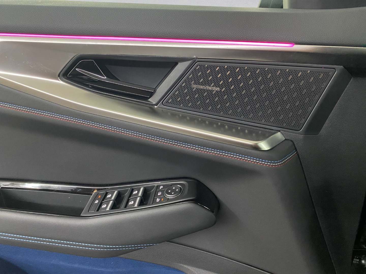 RENAULT Rafale 1.2 E-Tech Hybrid 200 Esprit Alpine-image-19
