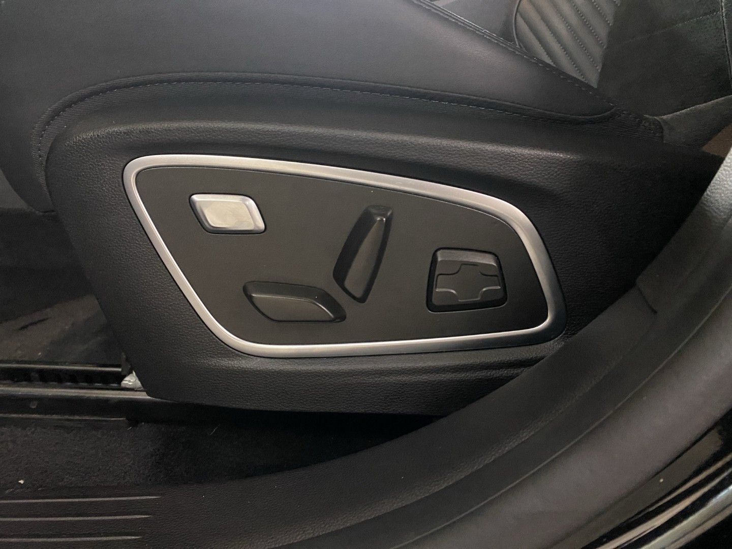 RENAULT Rafale 1.2 E-Tech Hybrid 200 Esprit Alpine-image-18