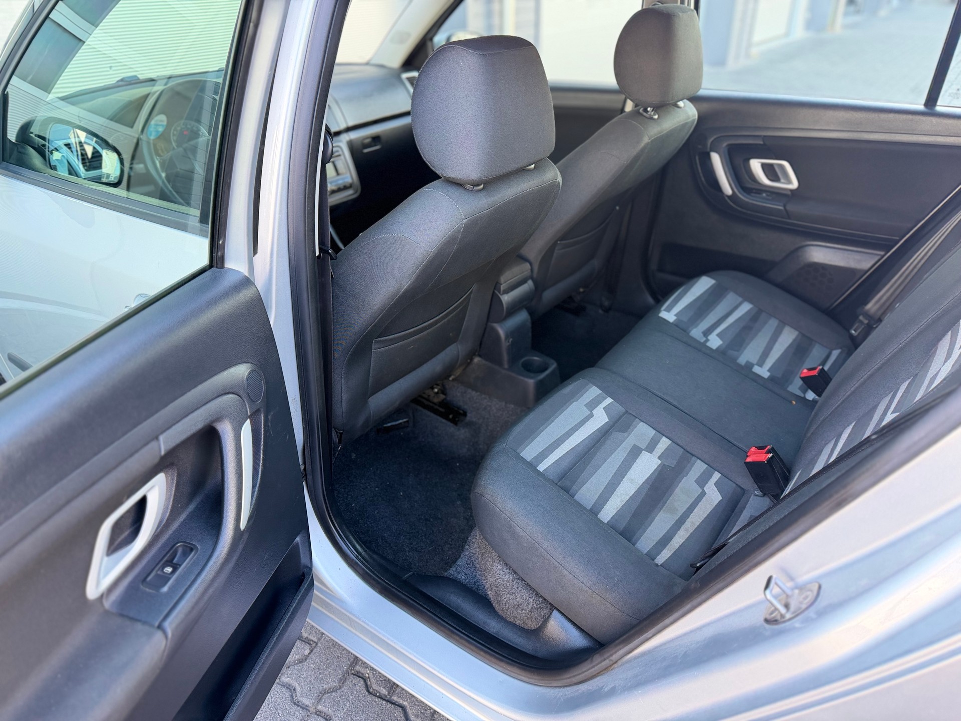 SKODA Fabia 1.9 TDI Ambiente-image-15