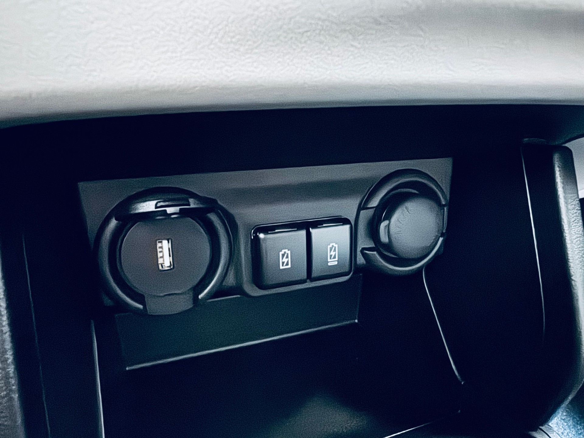SUZUKI Swift 1.2 Compact Top Hybrid CVT-image-29