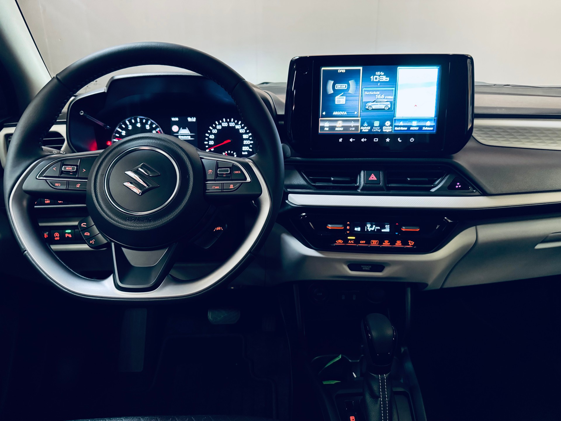 SUZUKI Swift 1.2 Compact Top Hybrid CVT-image-14