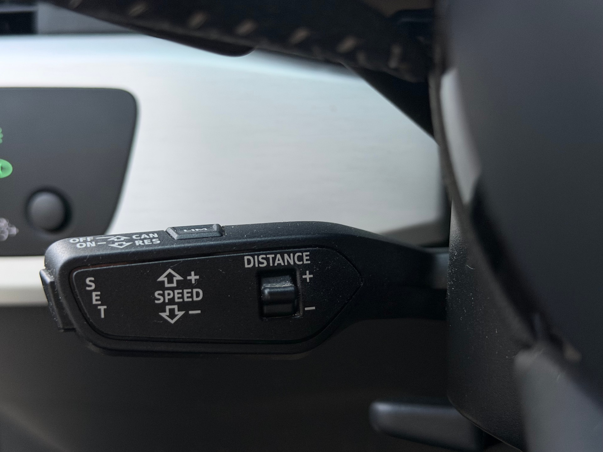 AUDI A4 Avant 2.0 TFSI Sport quattro S-tronic-image-20