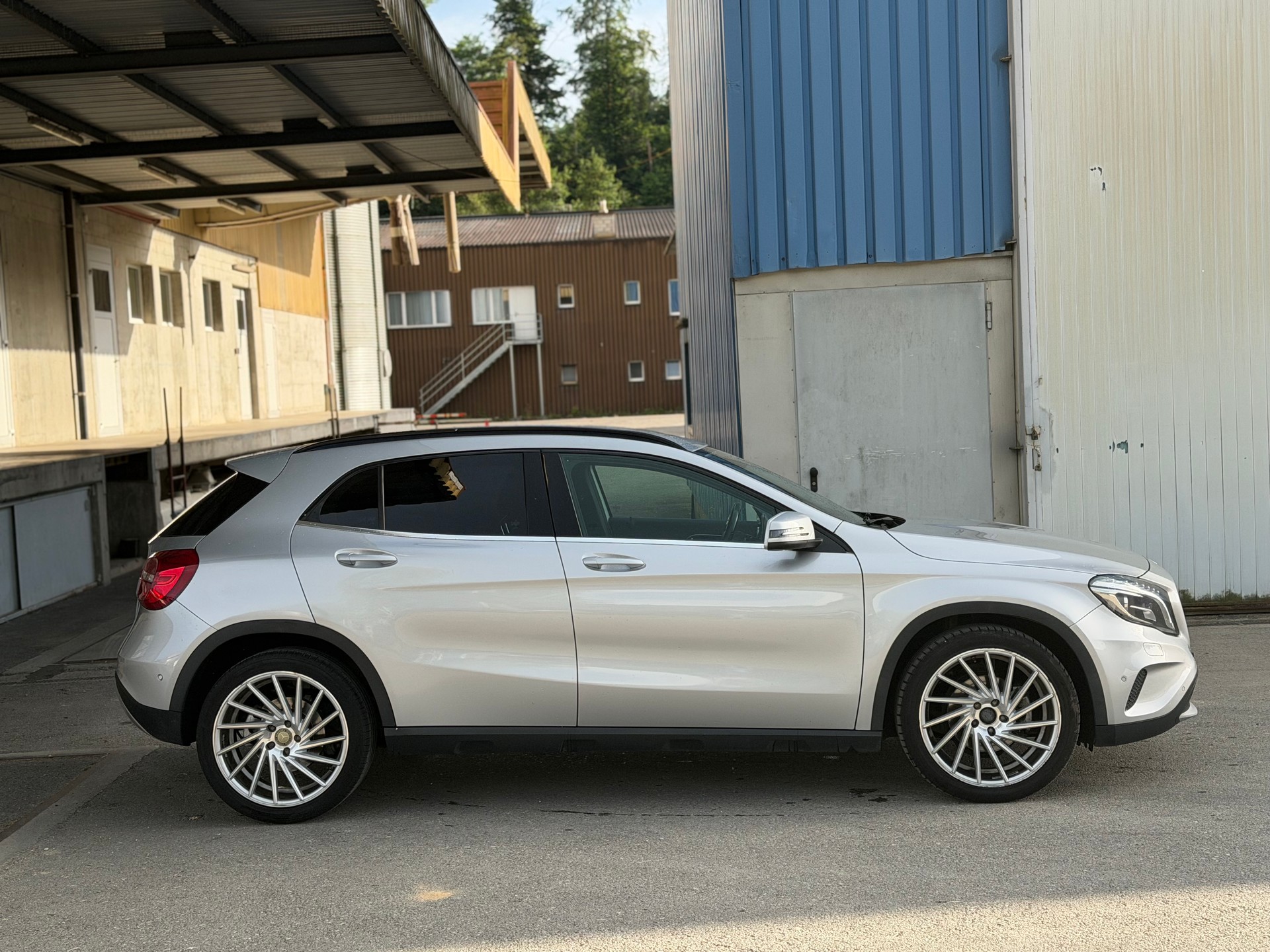 MERCEDES-BENZ GLA 200 CDI Urban 7G-DCT-image-6