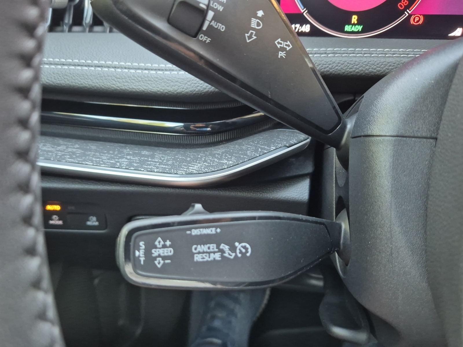 SKODA Superb Combi 1.5 TSI PHEV Selection DSG-image-12