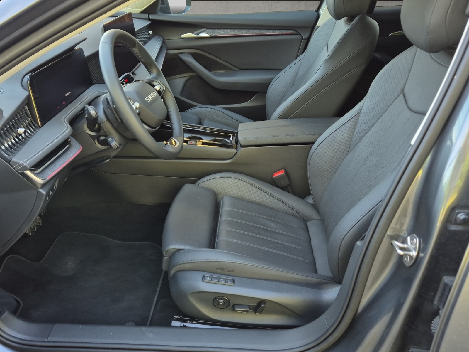 SKODA Superb Combi 1.5 TSI PHEV Selection DSG-image-6