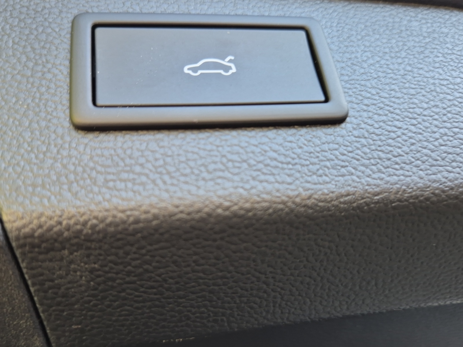 SKODA Superb Combi 1.5 TSI PHEV Selection DSG-image-17