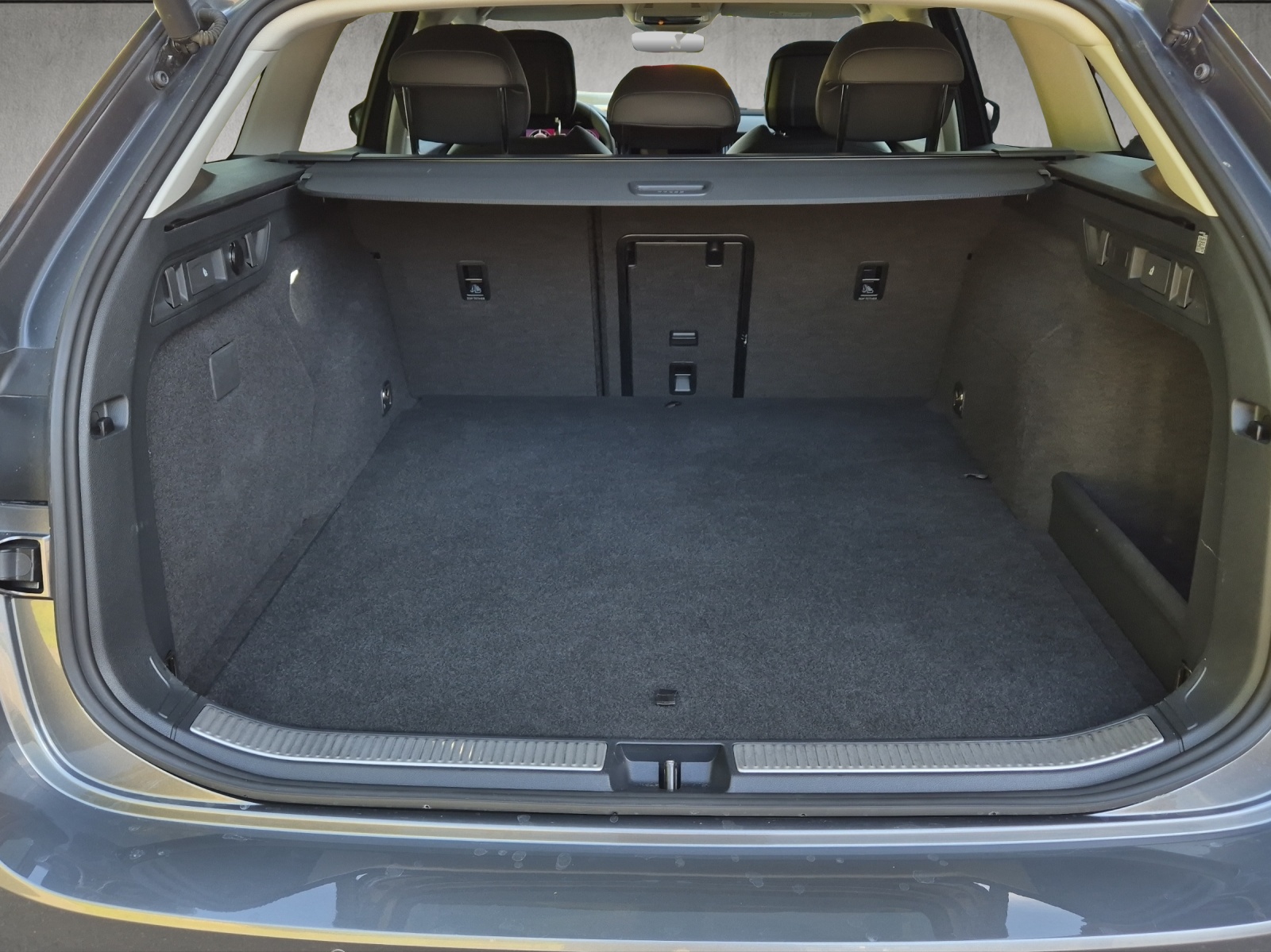 SKODA Superb Combi 1.5 TSI PHEV Selection DSG-image-16