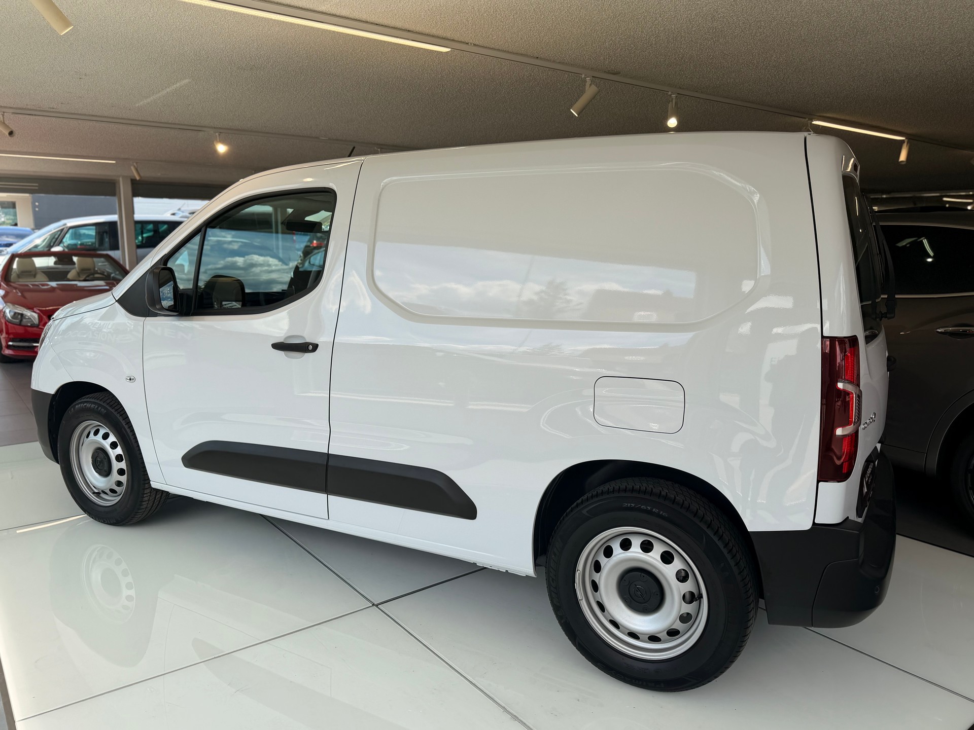 OPEL Combo-e Cargo Blitz-image-7