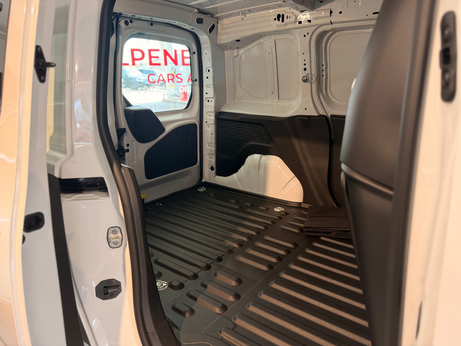OPEL Combo-e Cargo Blitz-image-12