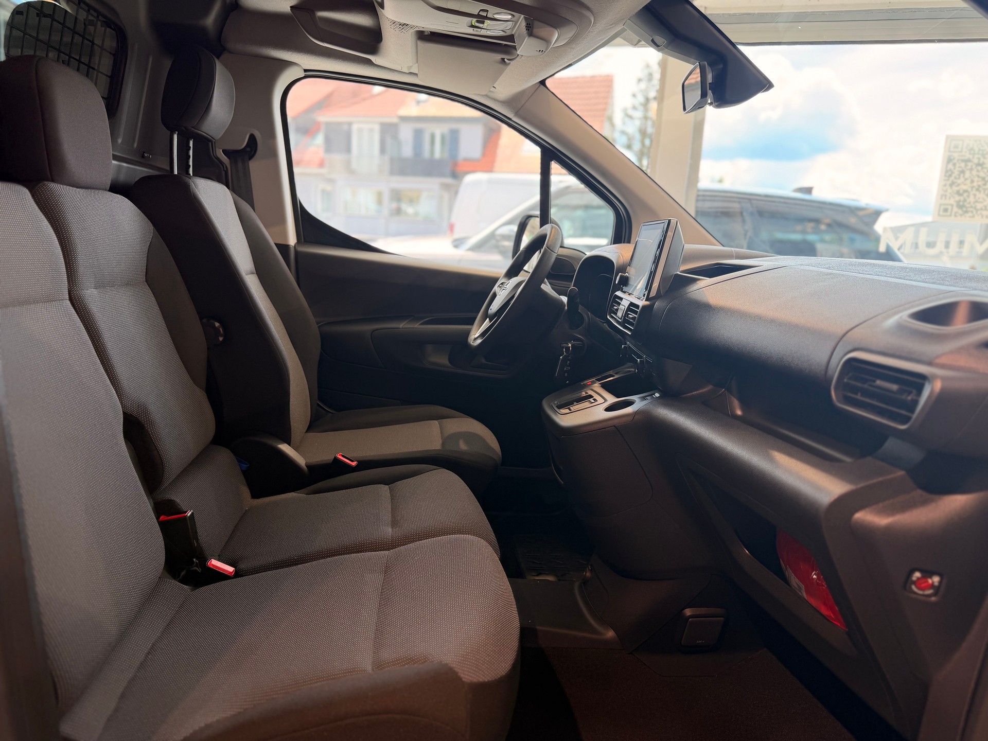 OPEL Combo-e Cargo Blitz-image-15