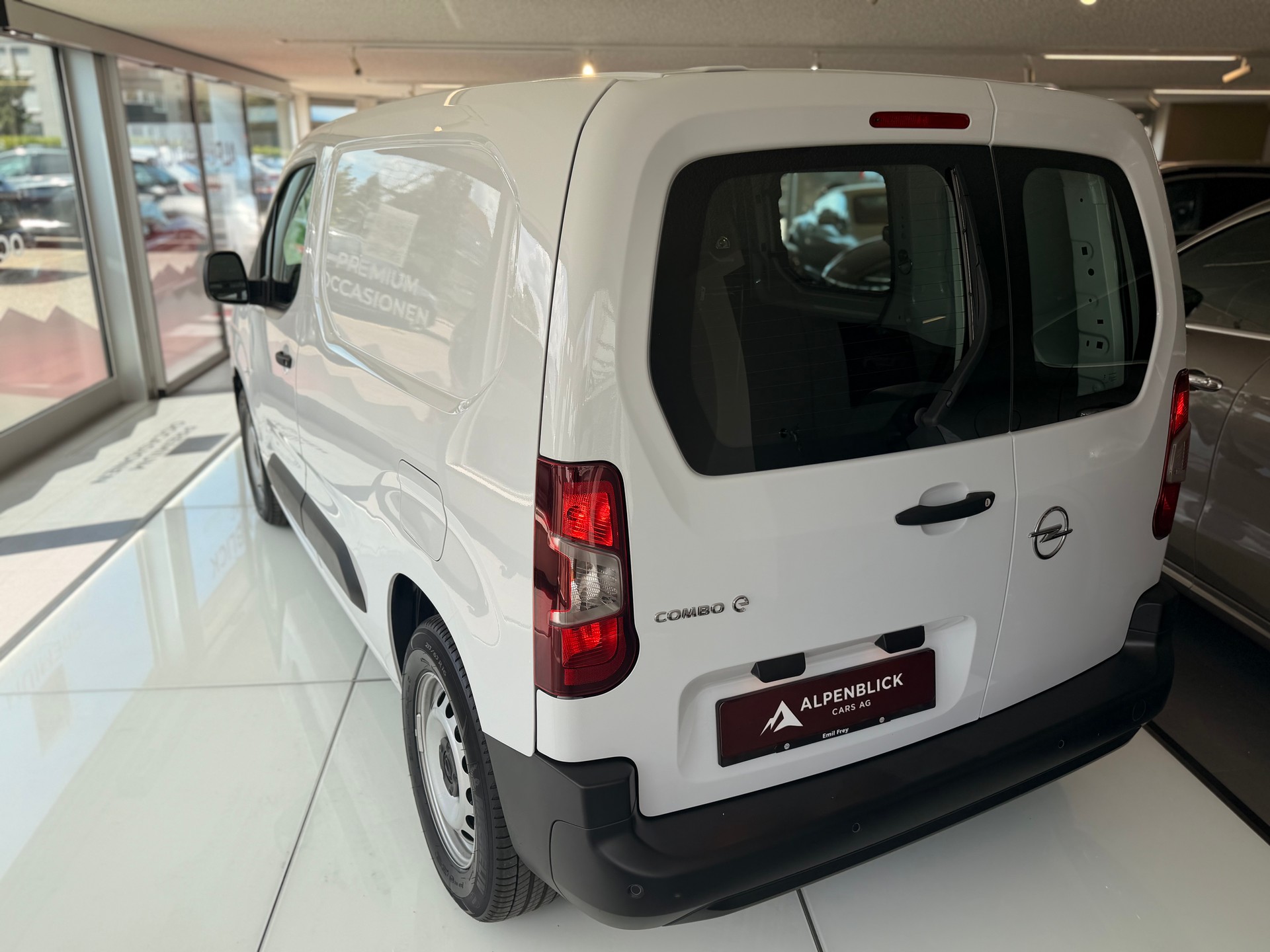 OPEL Combo-e Cargo Blitz-image-6