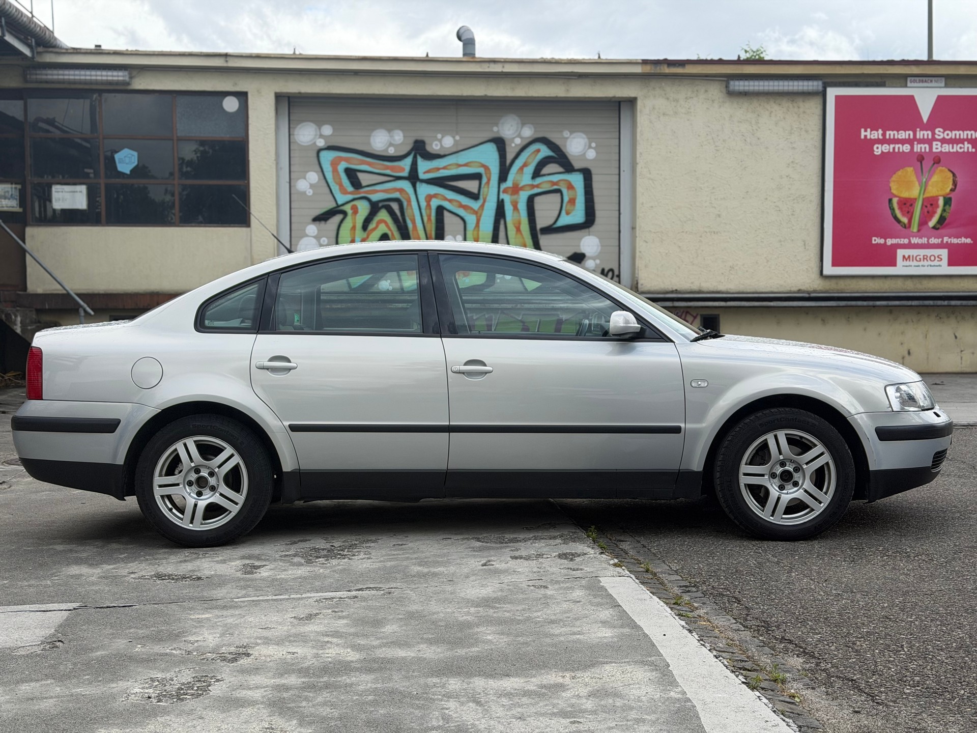 VW Passat 1.8 T Highline-image-5