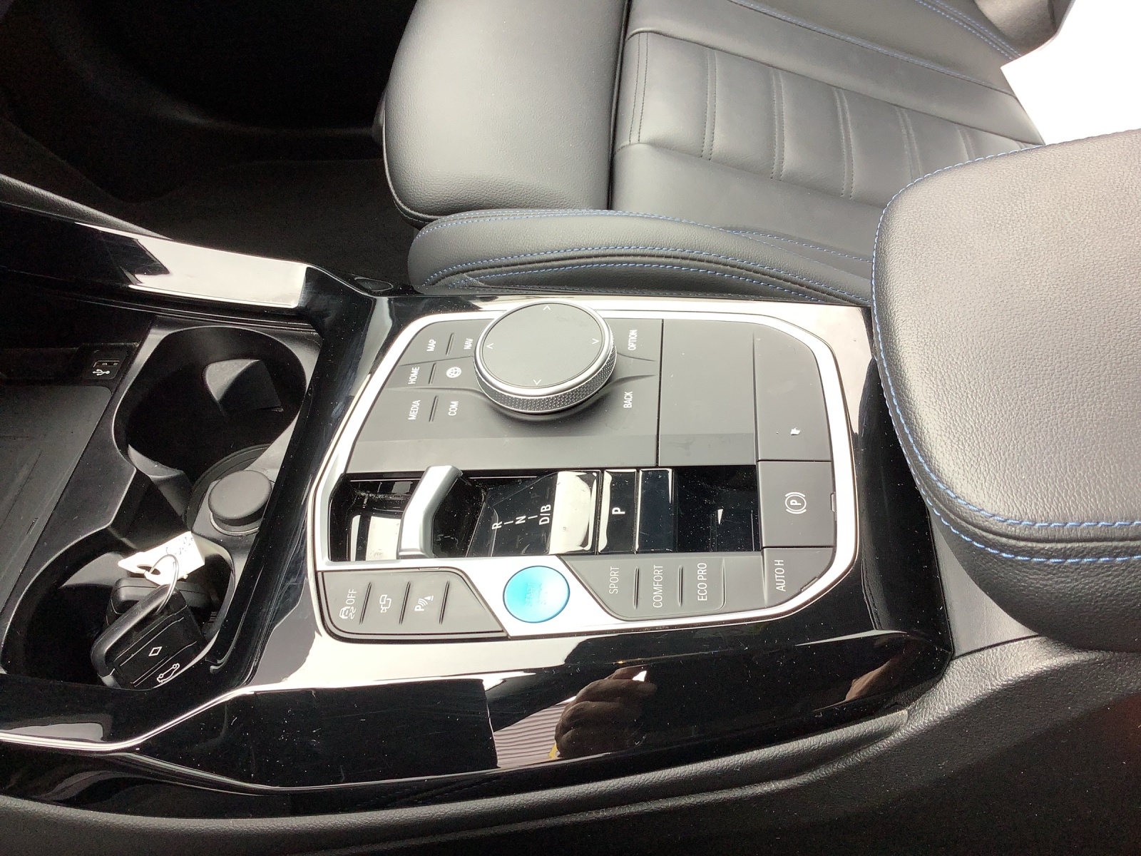 BMW iX3 Impressive-image-21