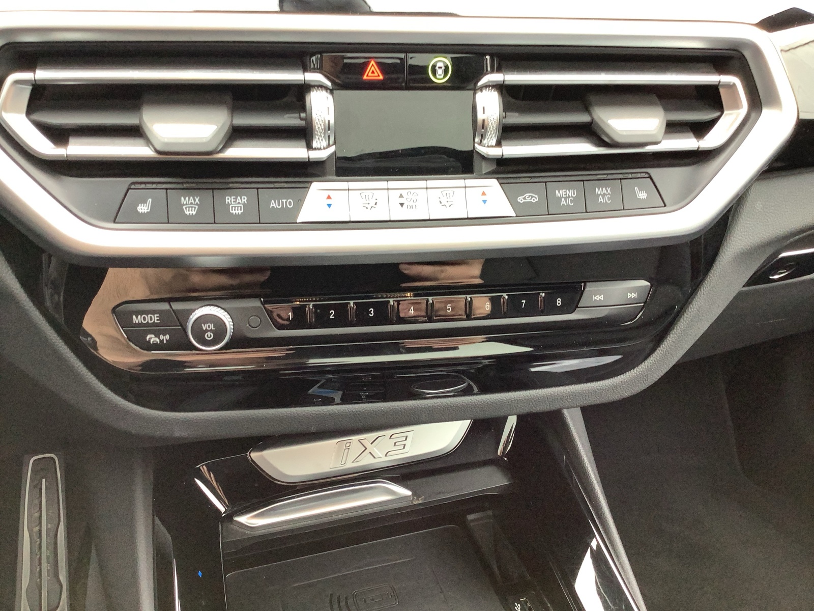 BMW iX3 Impressive-image-16
