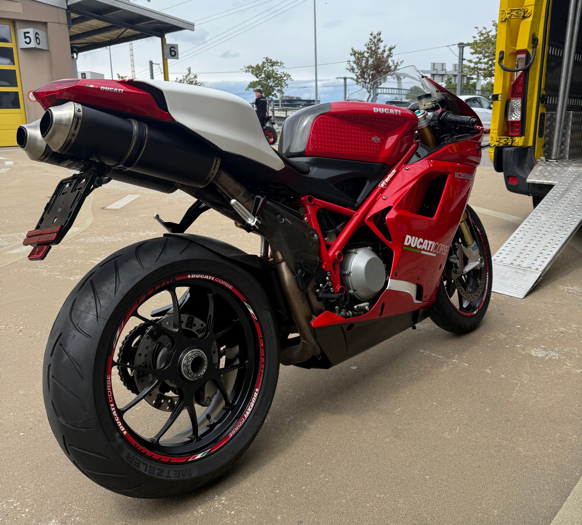 DUCATI 1098 S-image-2