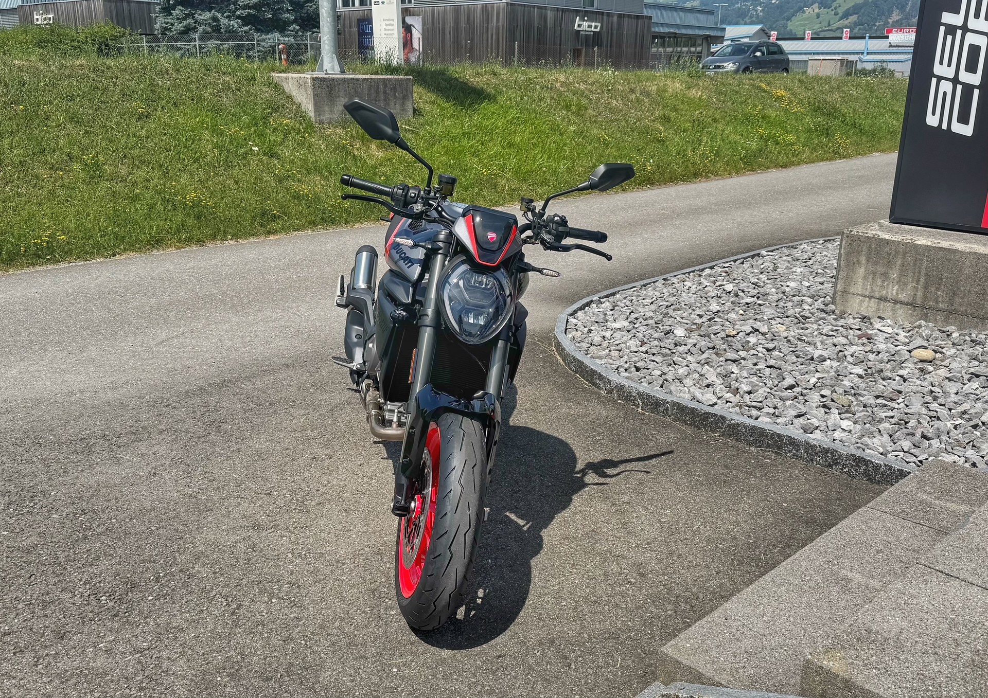 DUCATI Monster+ 890-image-2