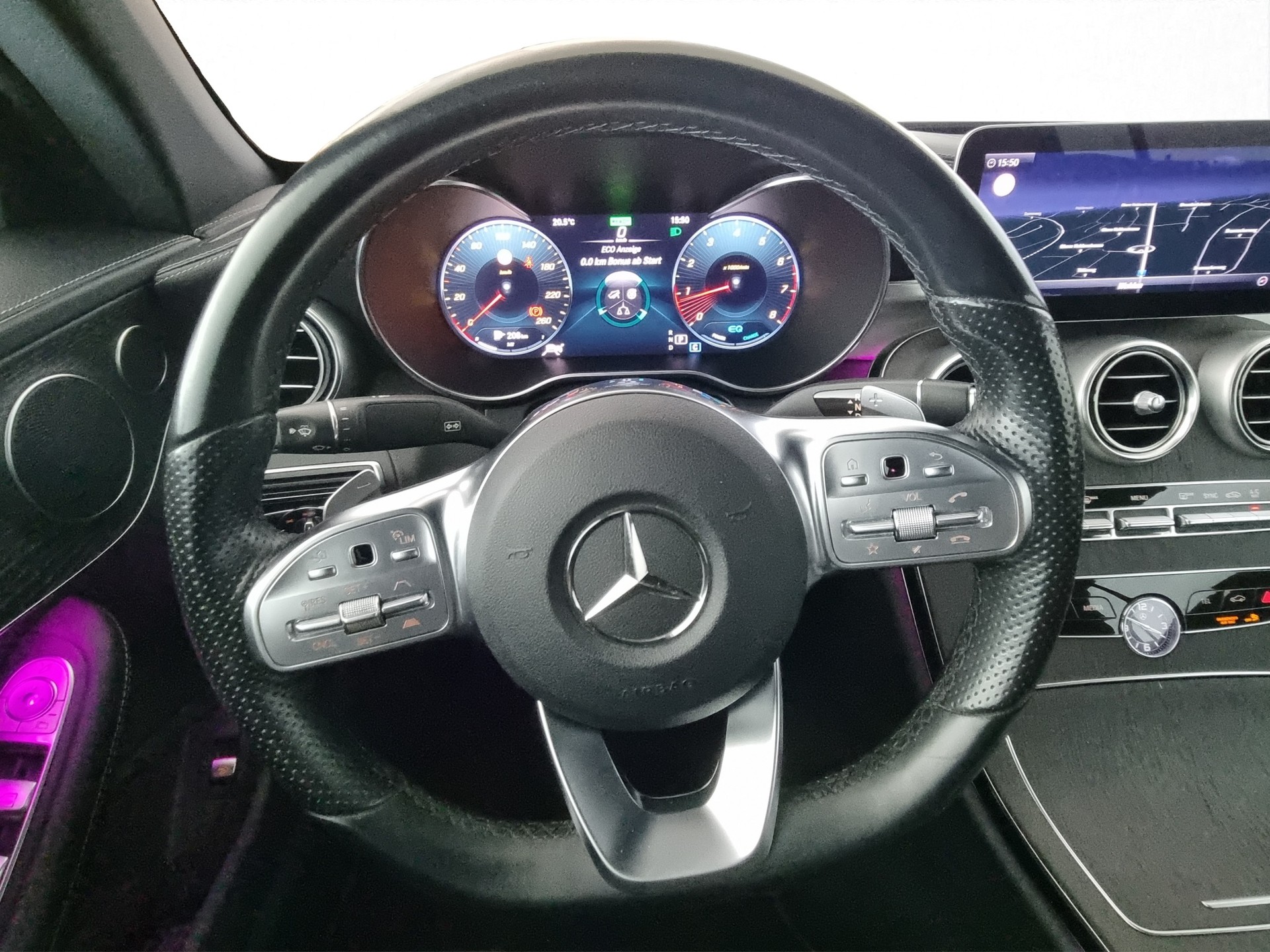 MERCEDES-BENZ C 200 AMG Line 4matic Cabriolet-image-8