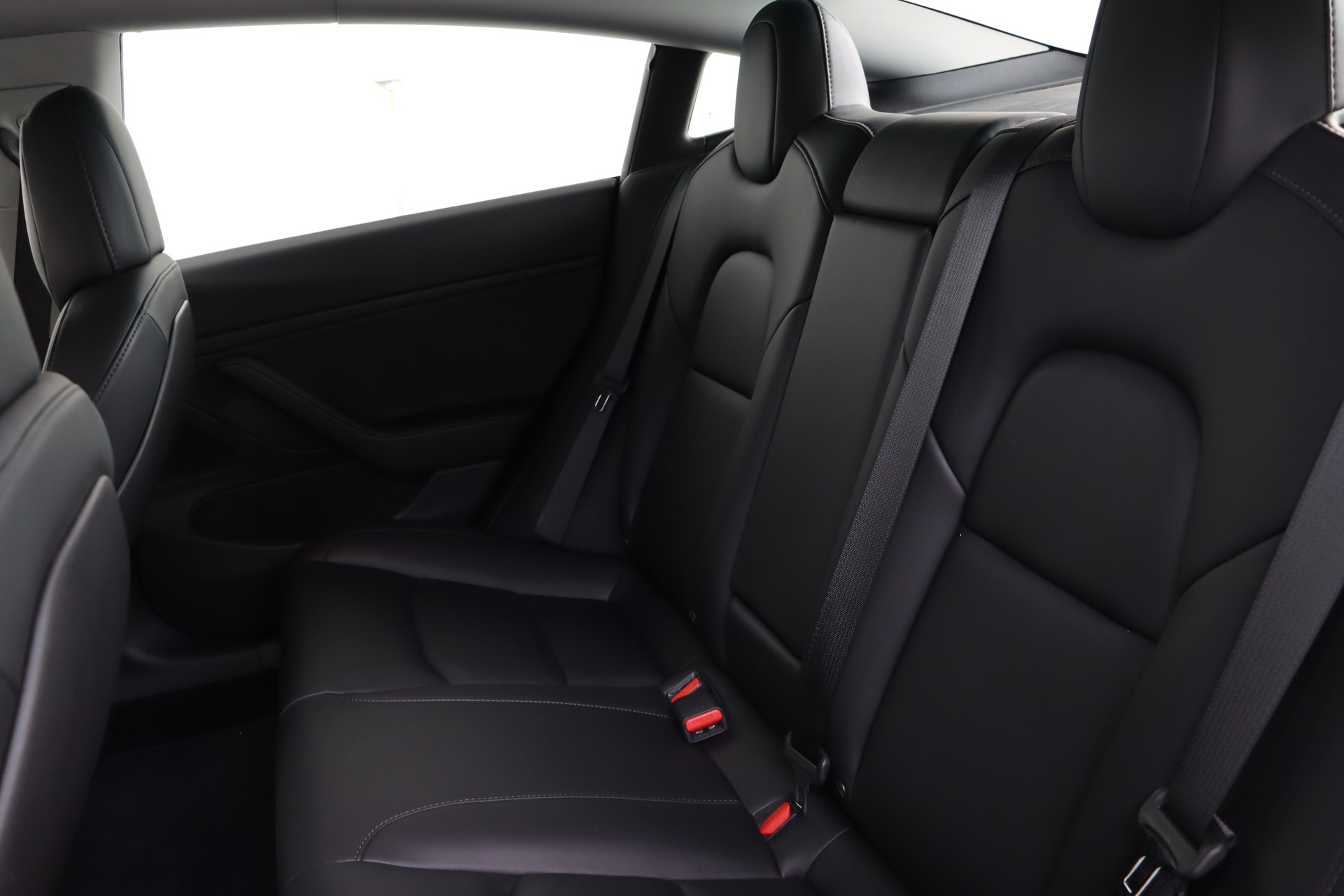 TESLA Model 3 Long Range Dual Motor AWD-image-13