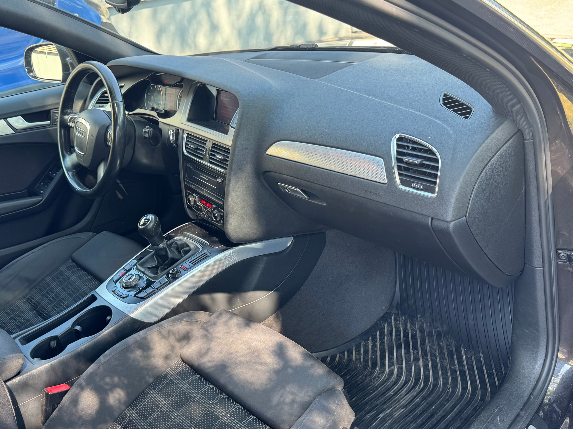 AUDI A4 Avant 2.0 TFSI-image-12