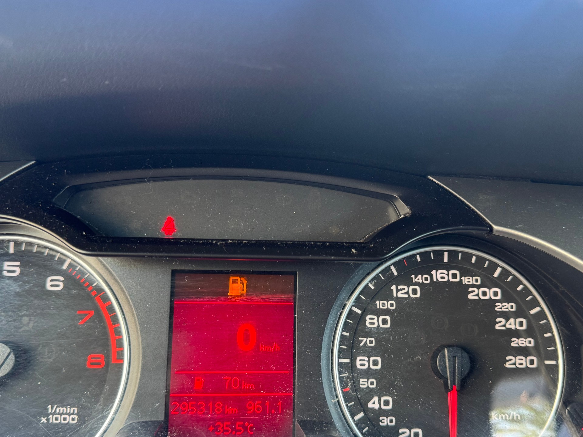 AUDI A4 Avant 2.0 TFSI-image-14