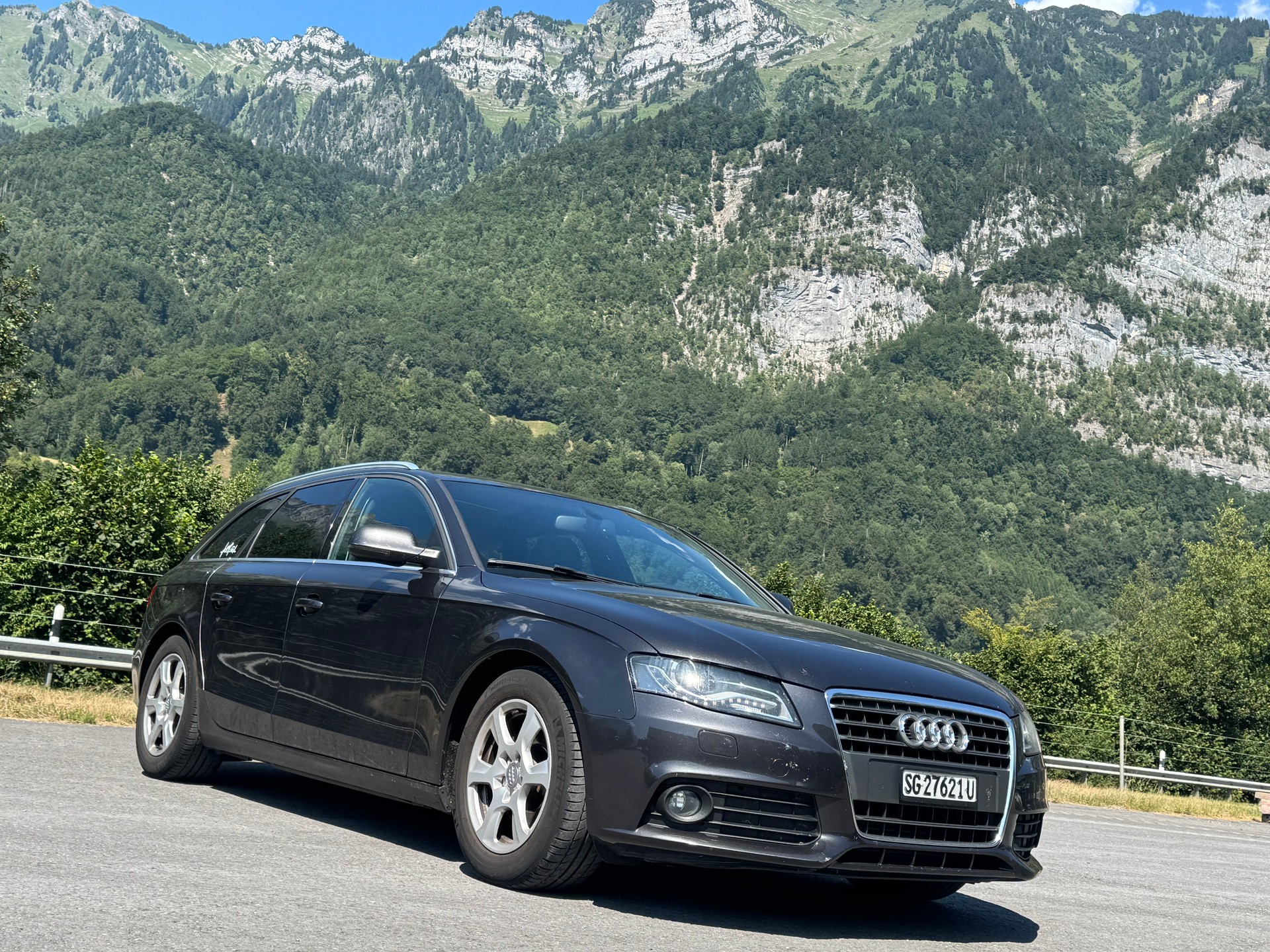AUDI A4 Avant 2.0 TFSI-image-2