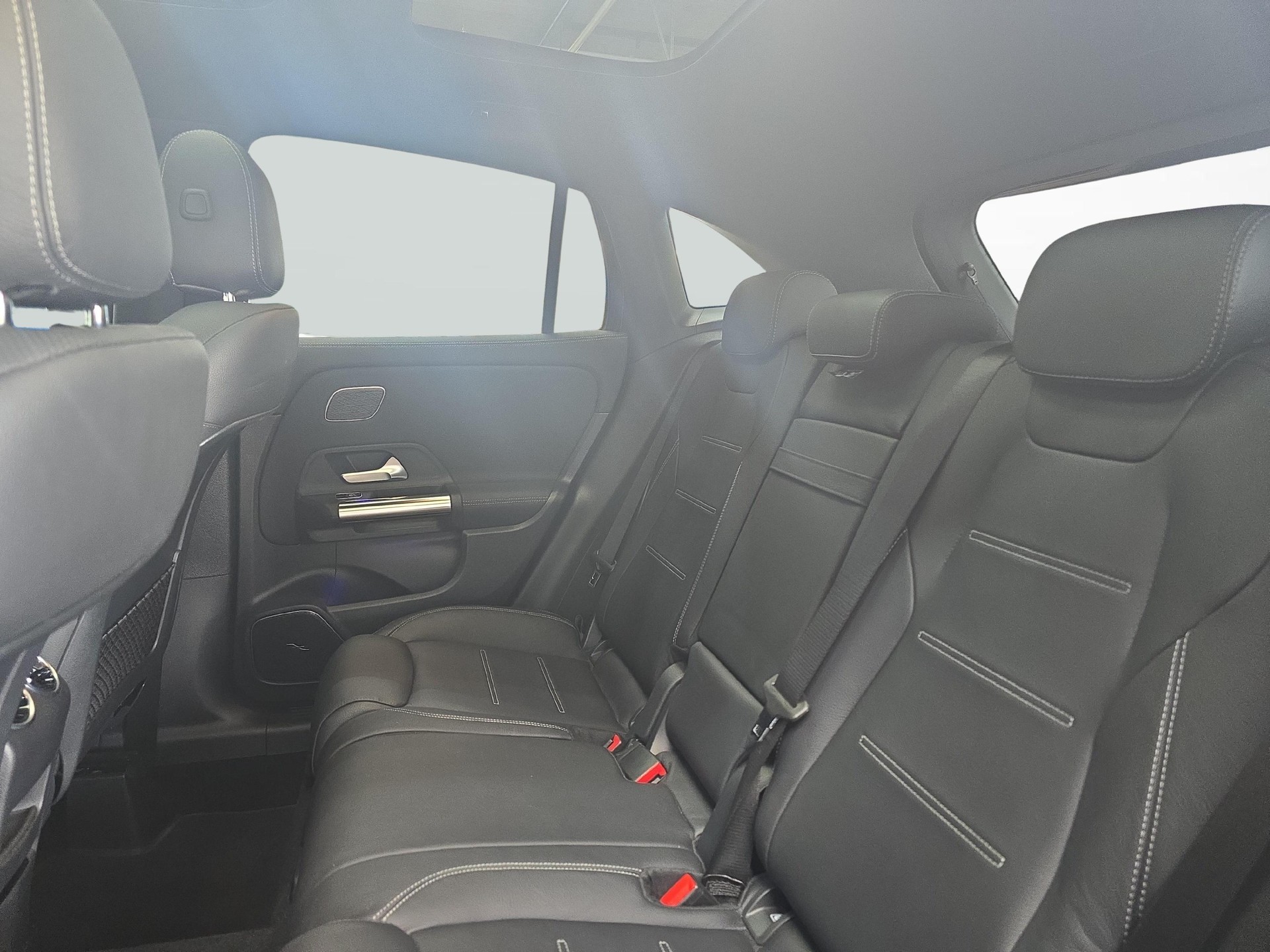 MERCEDES-BENZ GLA 45 S AMG 4MATIC+-image-9