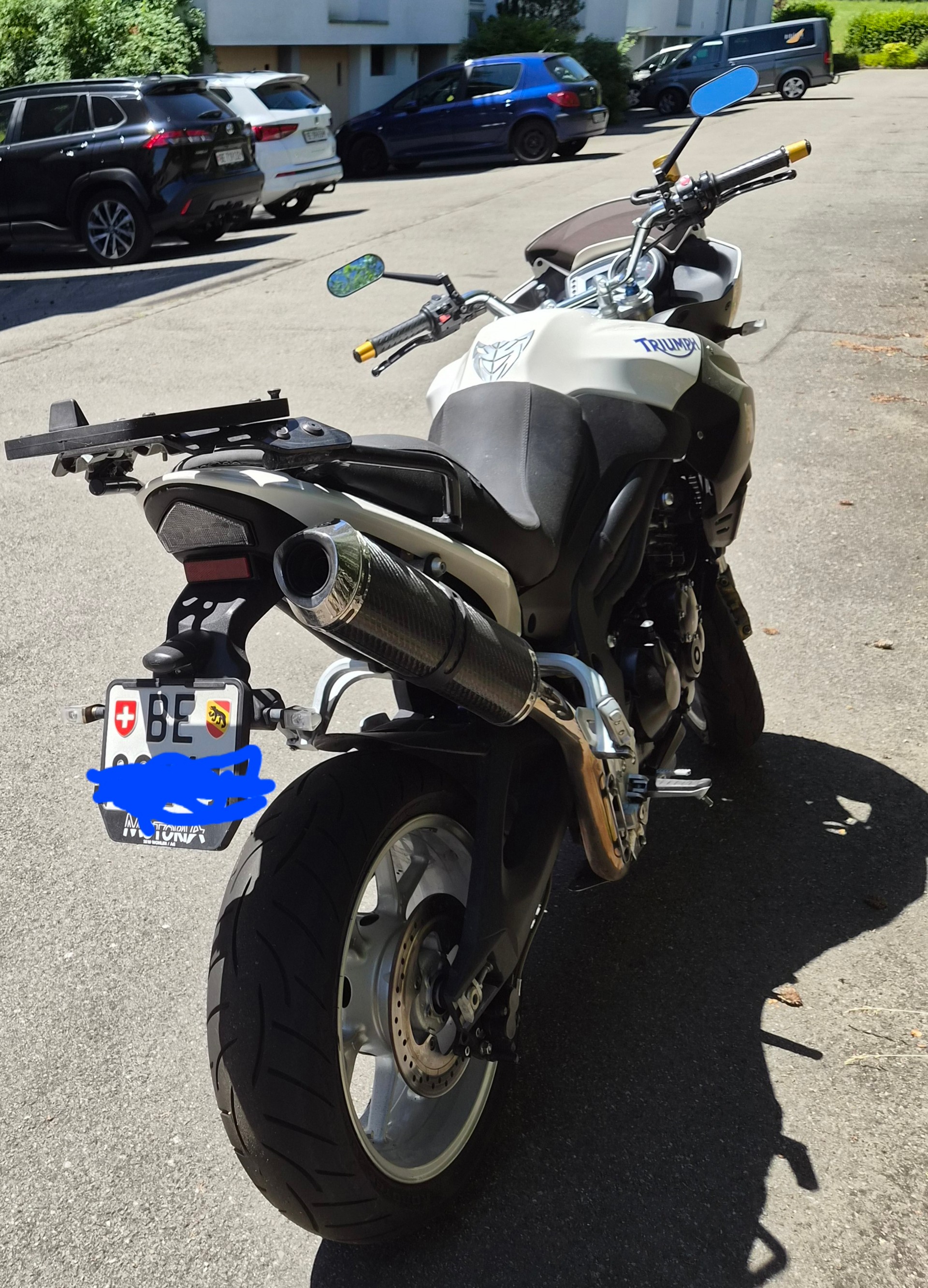 TRIUMPH Tiger 1050-image-1