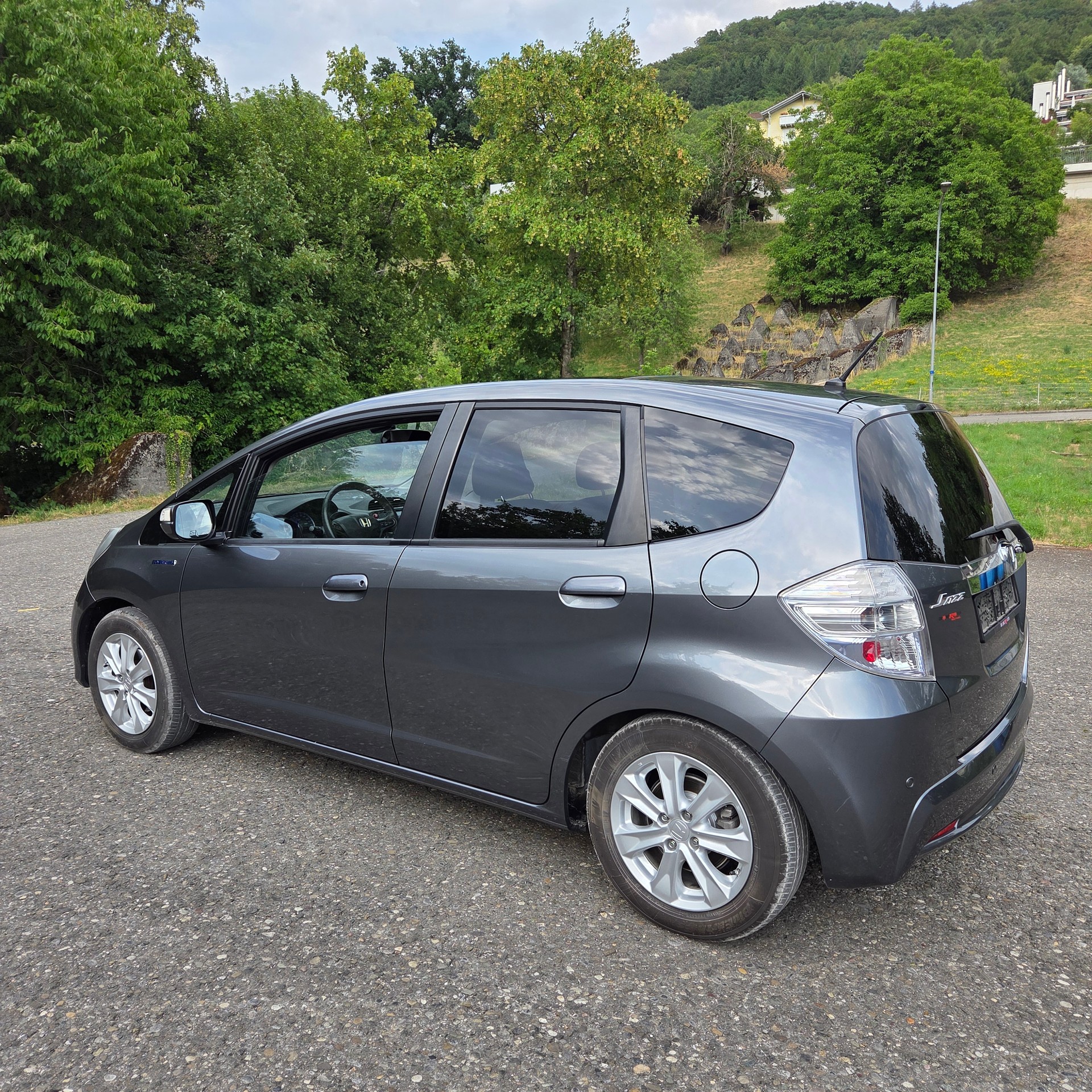HONDA Jazz 1.3i Hybrid Comfort CVT-image-2