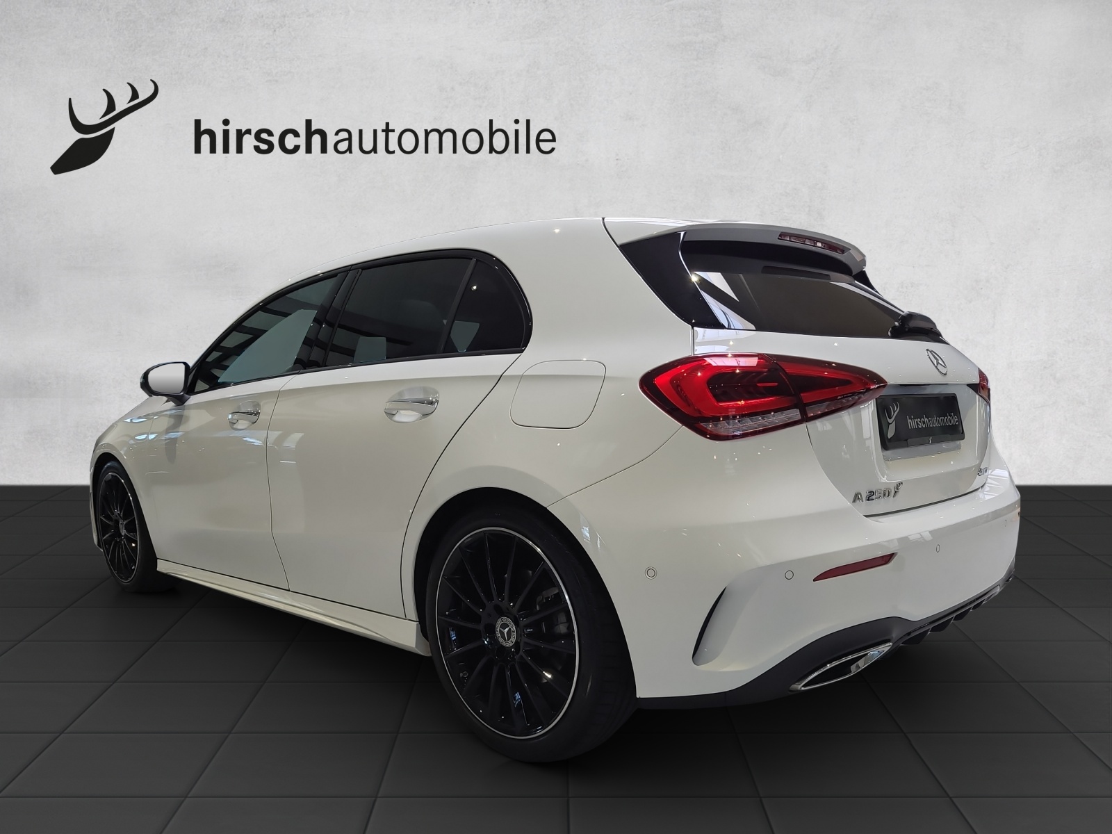 MERCEDES-BENZ A 250 4Matic AMG Line 4Matic 7G-DCT-showroom-element-1
