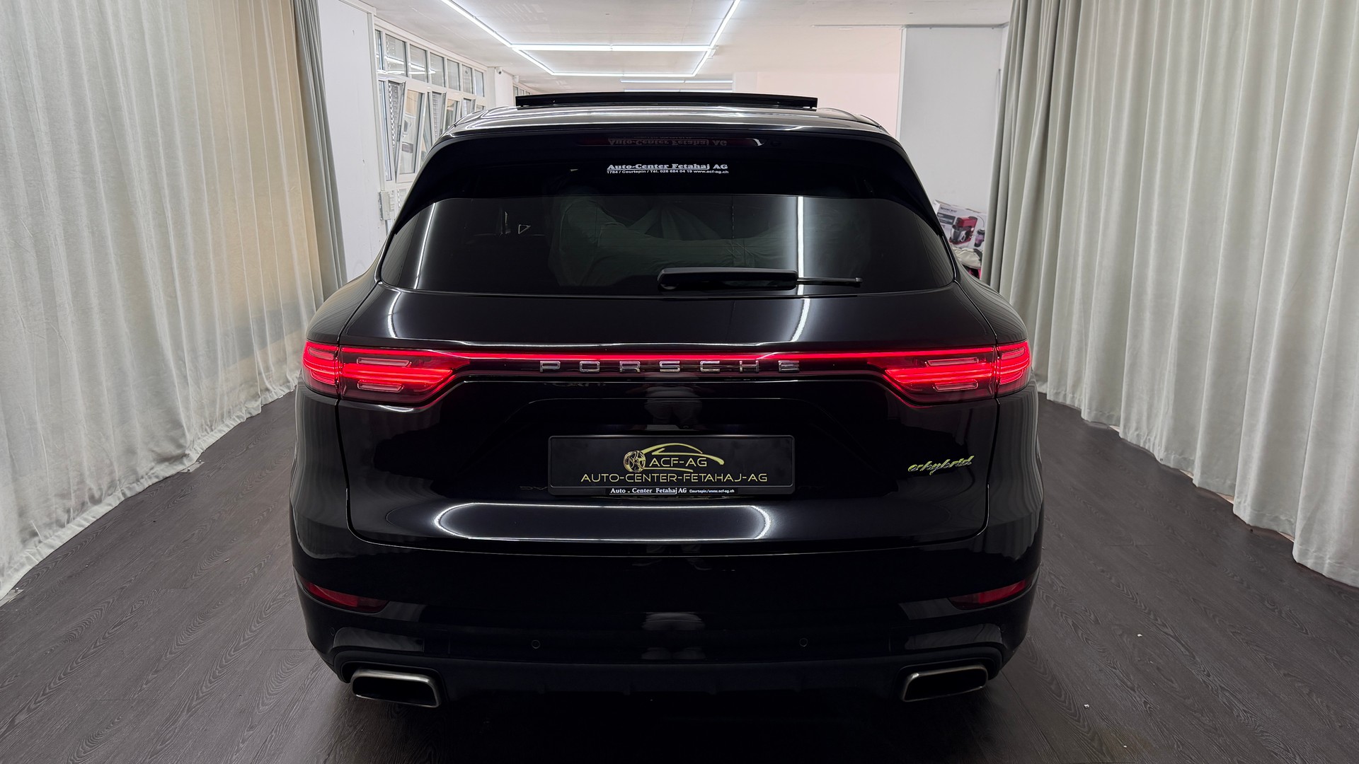 PORSCHE Cayenne E-Hybrid-image-4