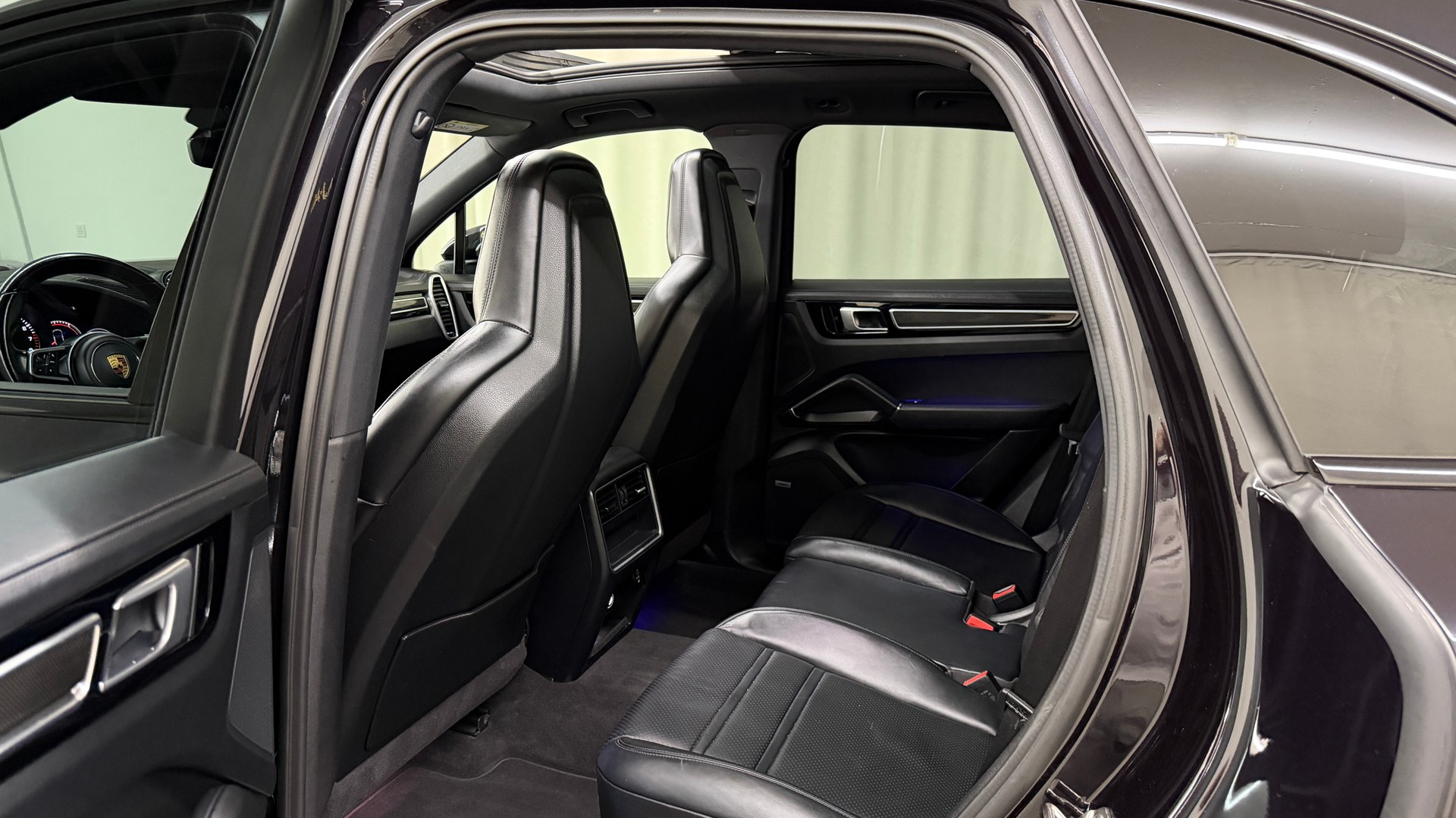PORSCHE Cayenne E-Hybrid-image-13