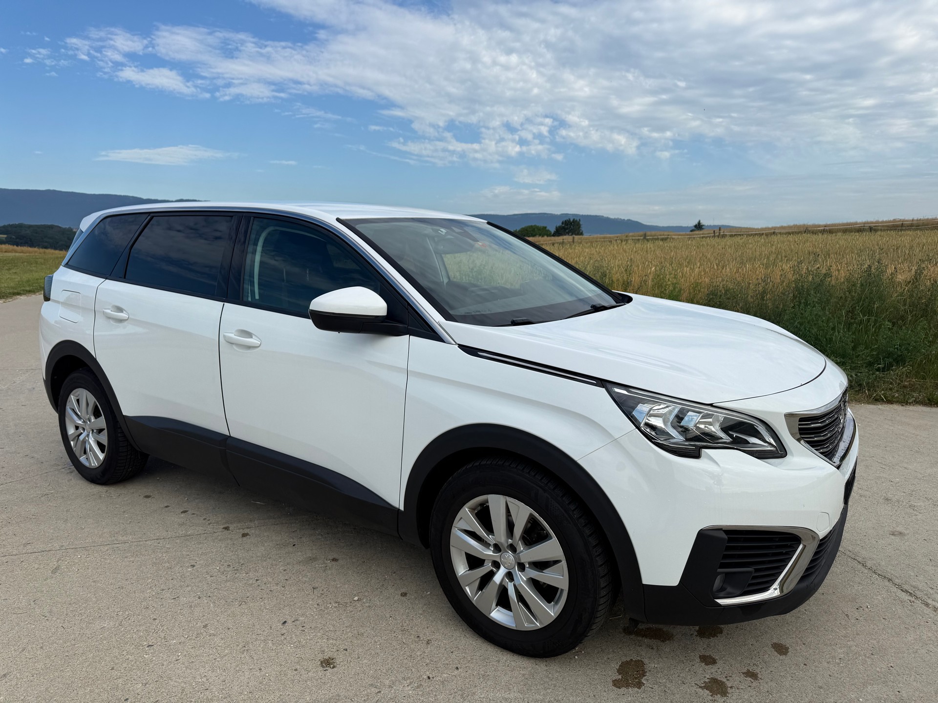 PEUGEOT 5008 1.5 BlueHDi Allure EAT-image-5