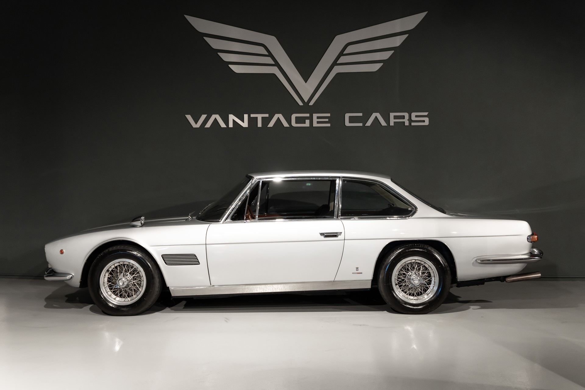 MASERATI Mexico 4.7 V8 by Vignale-showroom-element-1