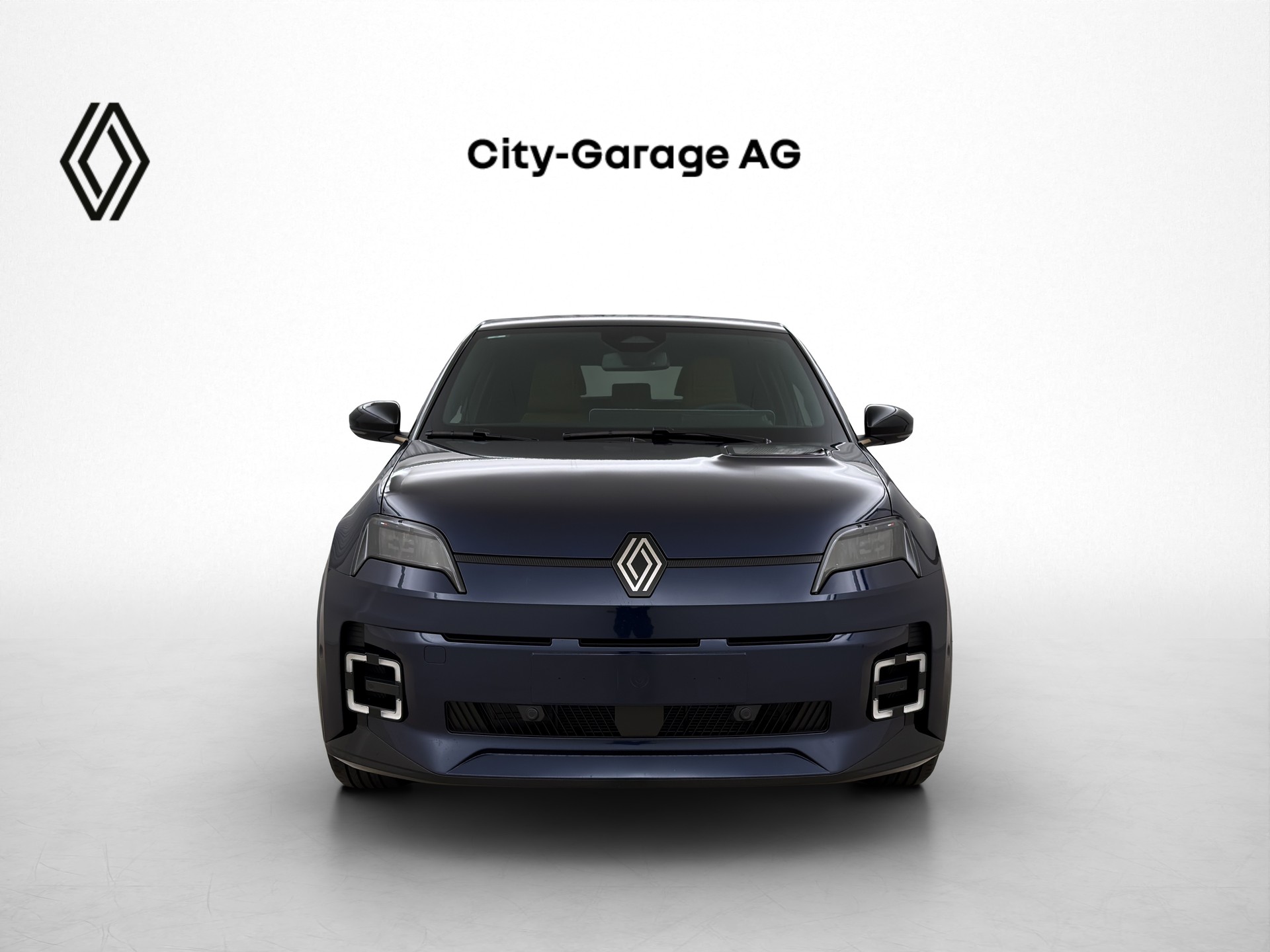 RENAULT R5 E-Tech Comfort Range iconic-showroom-element-1