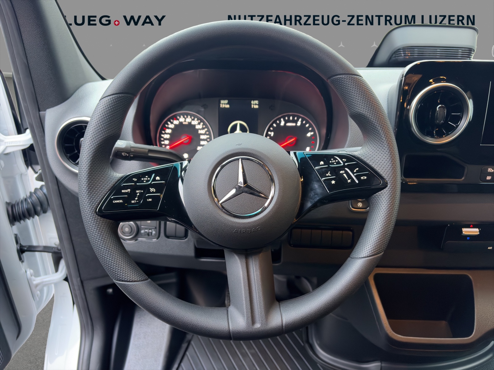 MERCEDES-BENZ Sprinter 319 CDI S Pro 9G-TRONIC-image-10