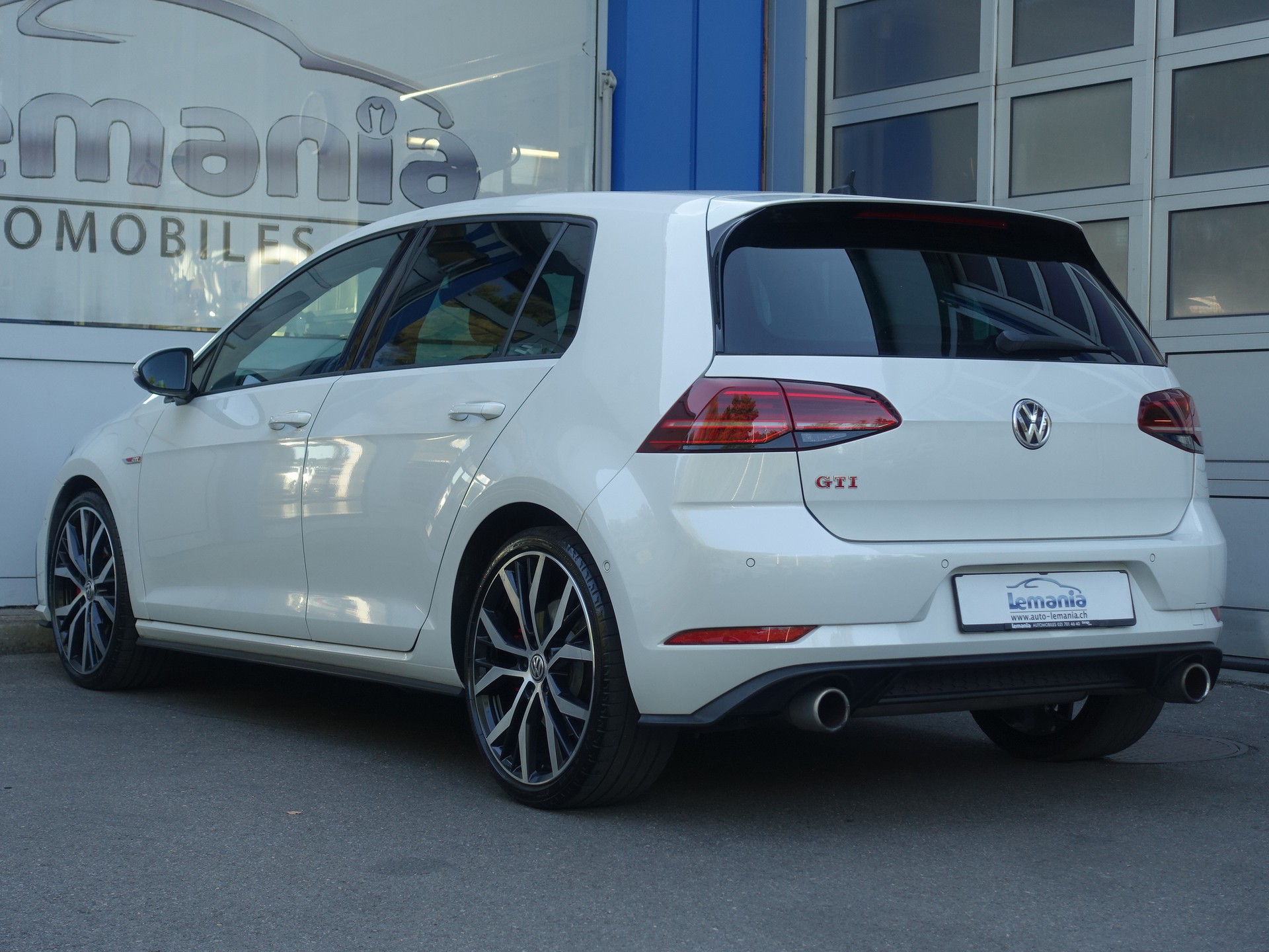 VW Golf 2.0 TSI GTI Performance DSG-showroom-element-3
