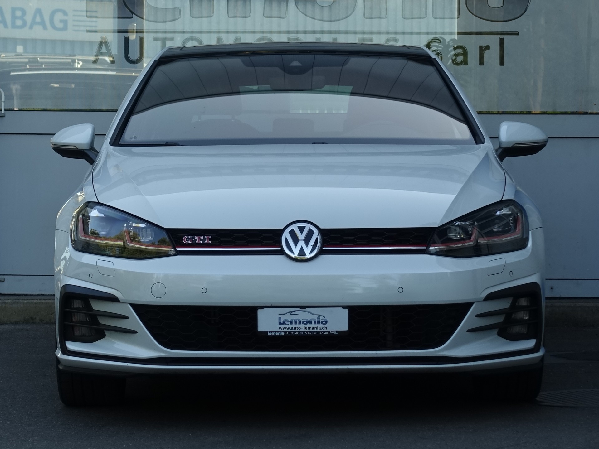 VW Golf 2.0 TSI GTI Performance DSG-showroom-element-2