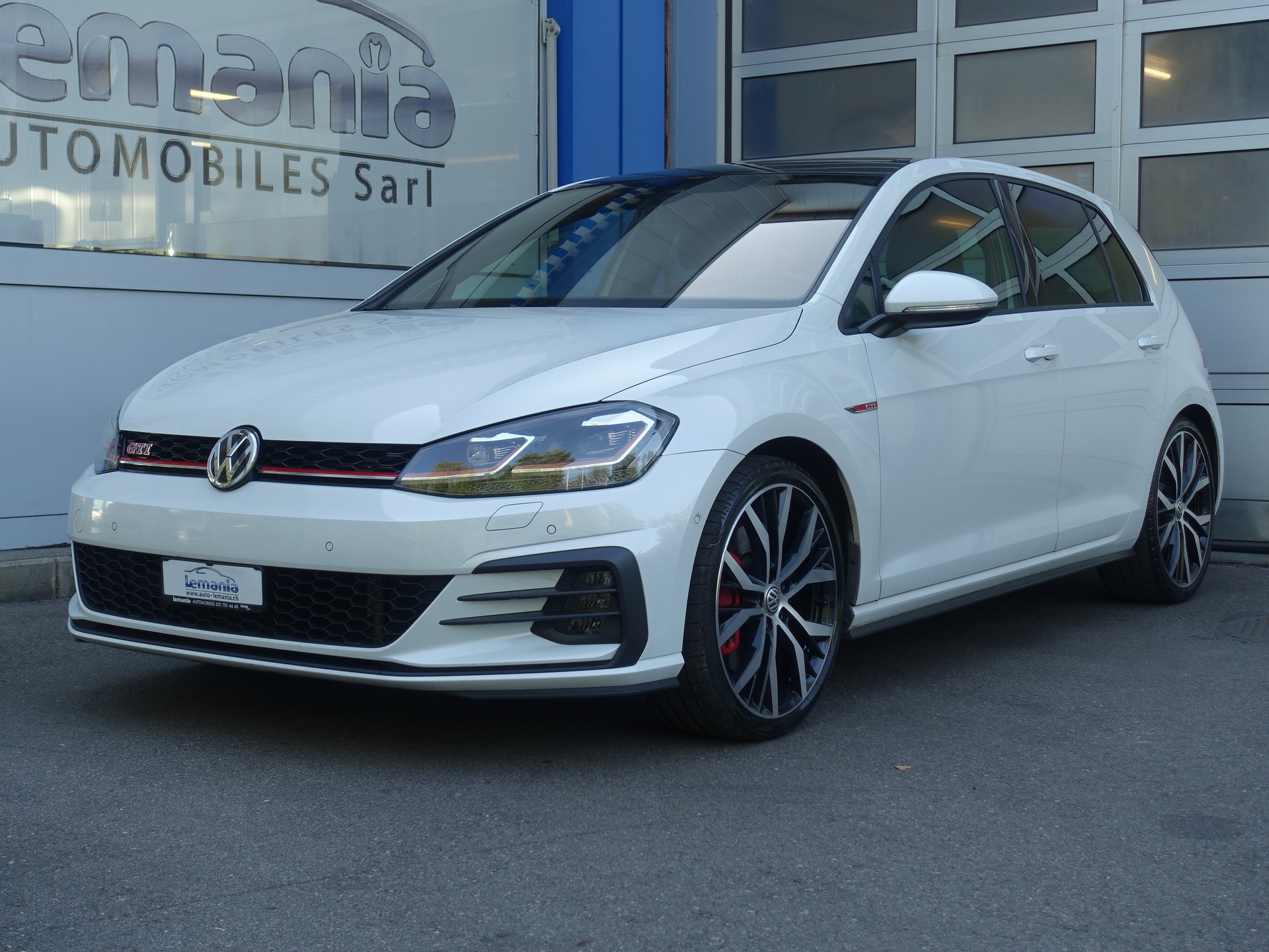 VW Golf 2.0 TSI GTI Performance DSG-showroom-element-1