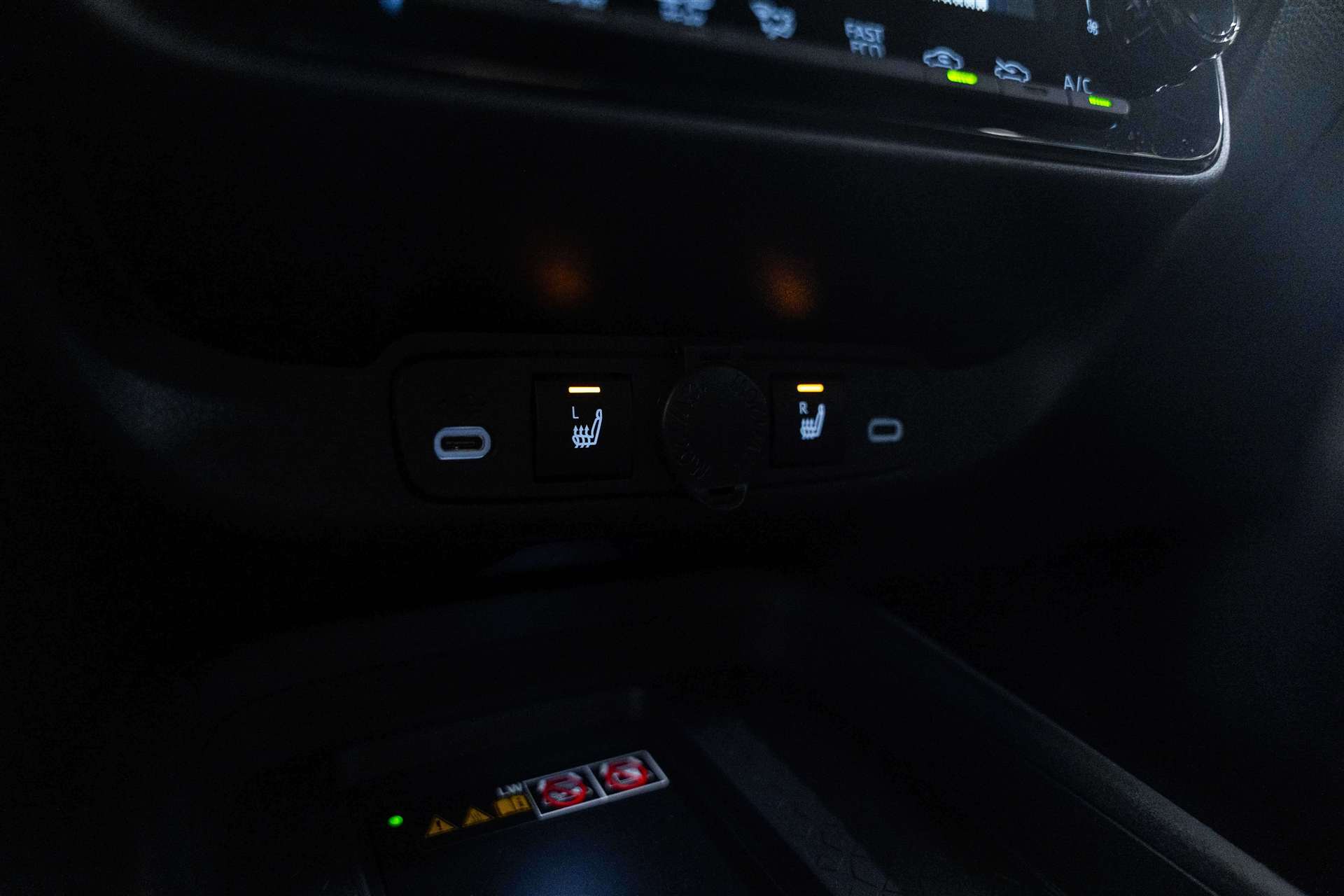 TOYOTA TOYOTA Aygo X 1.5 Comfort NEUES MODELL e-CVT Automat-image-21