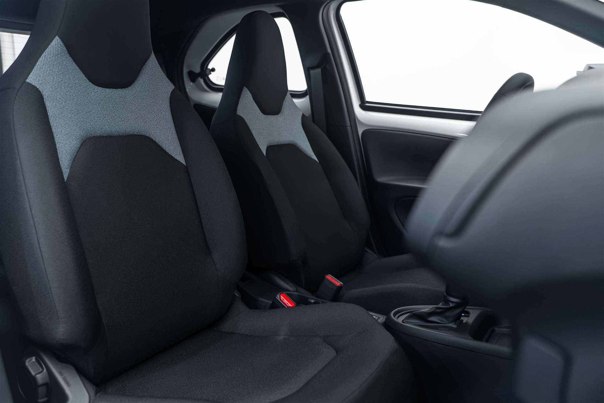 TOYOTA TOYOTA Aygo X 1.5 Comfort NEUES MODELL e-CVT Automat-image-11