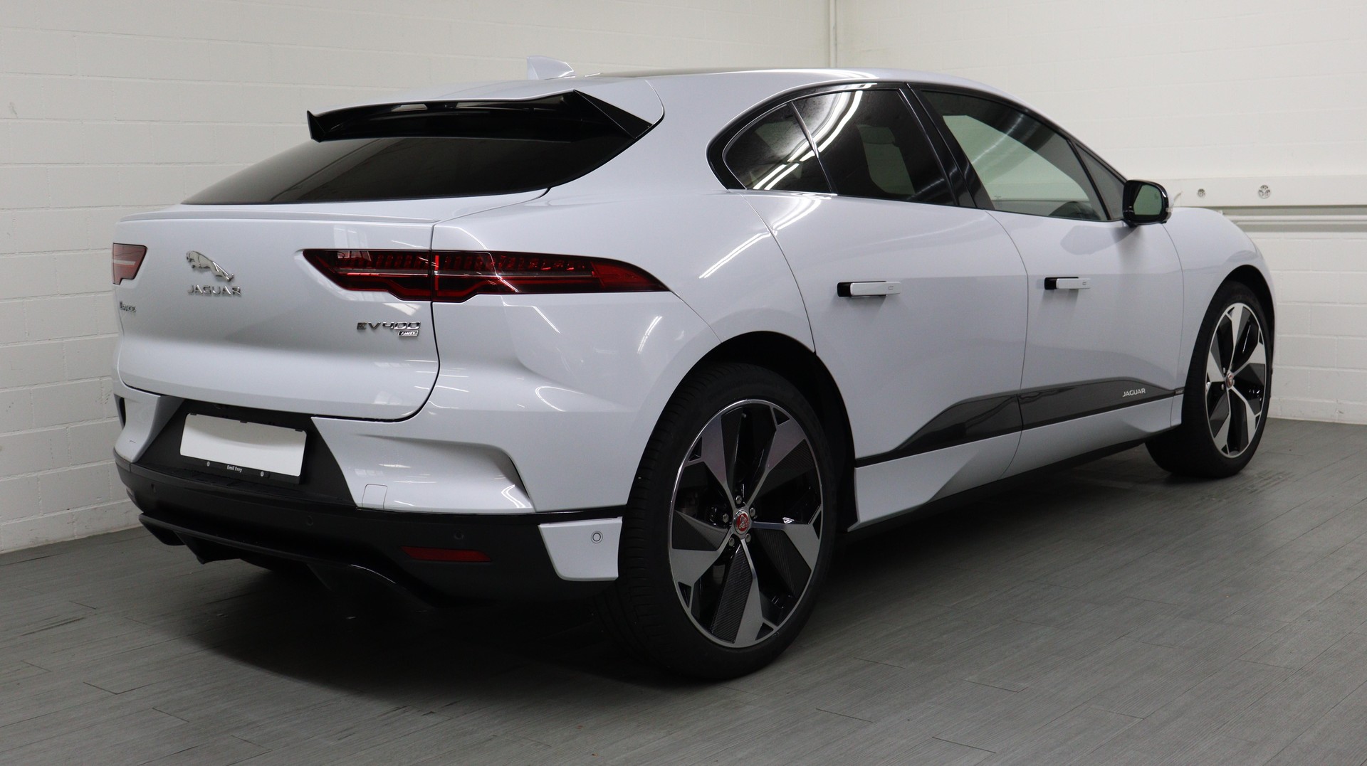 JAGUAR I-Pace EV400 S AWD-showroom-element-2
