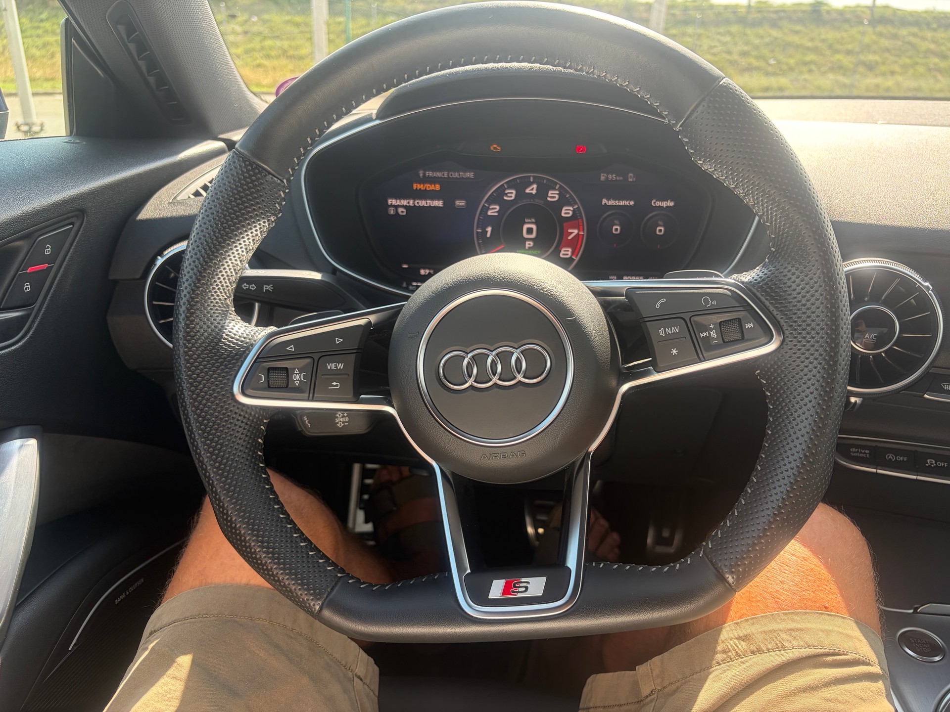 AUDI 2.0 45 TFSI quattro S-Tronic-image-5