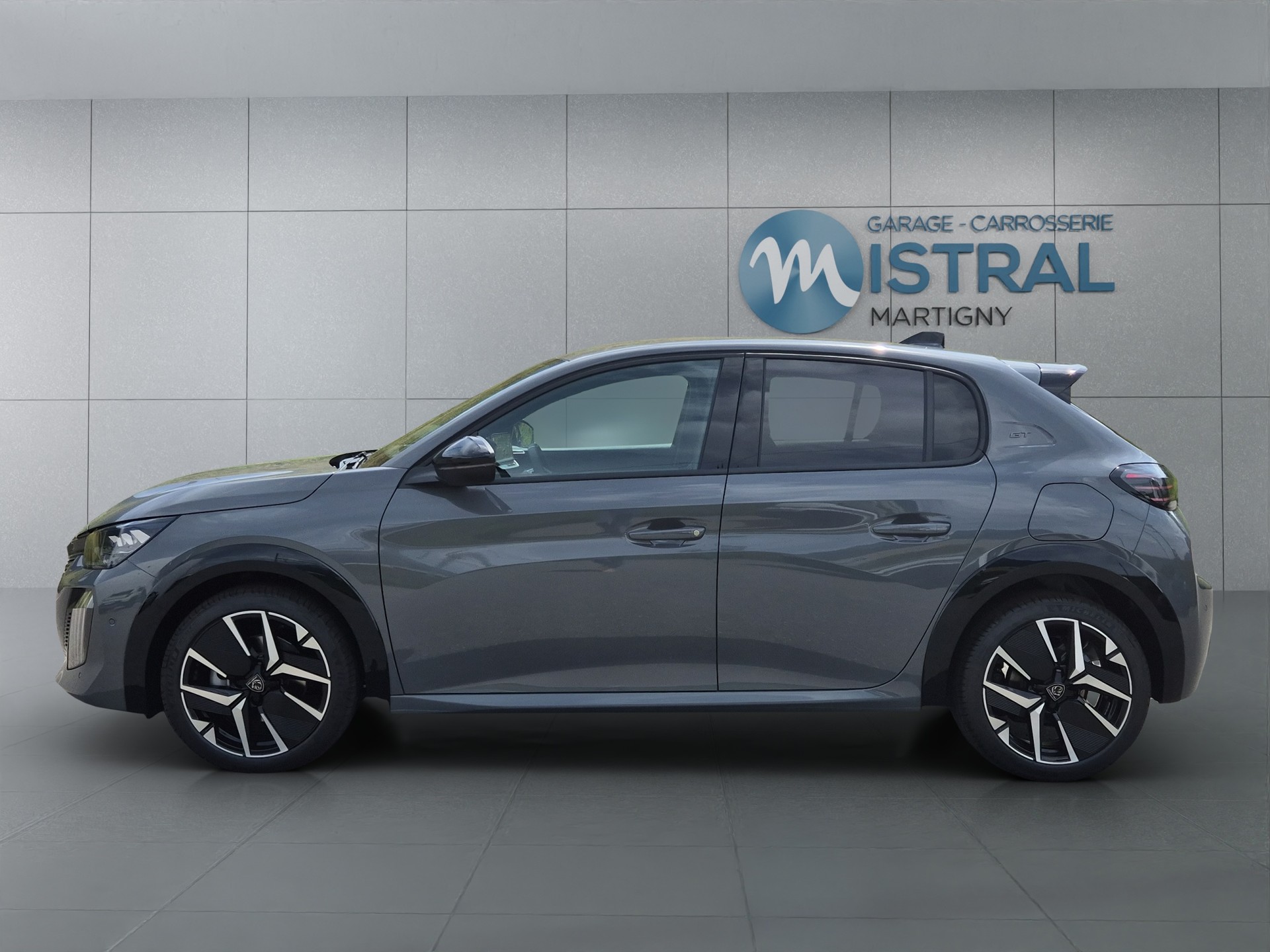 PEUGEOT 208 1.2 Hybrid 145 GT Exclusive-showroom-element-1