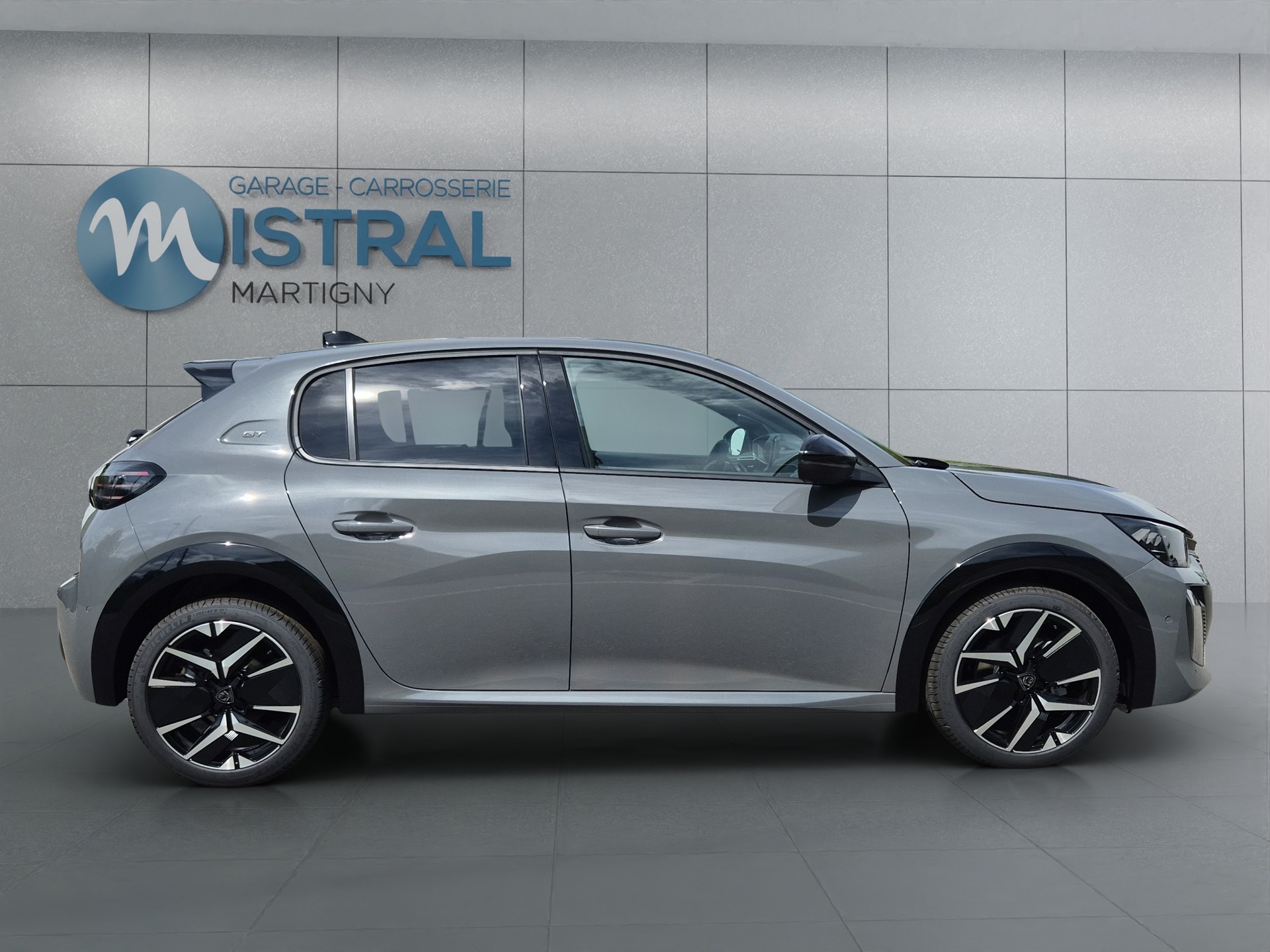 PEUGEOT 208 1.2 Hybrid 145 GT Exclusive-image-5