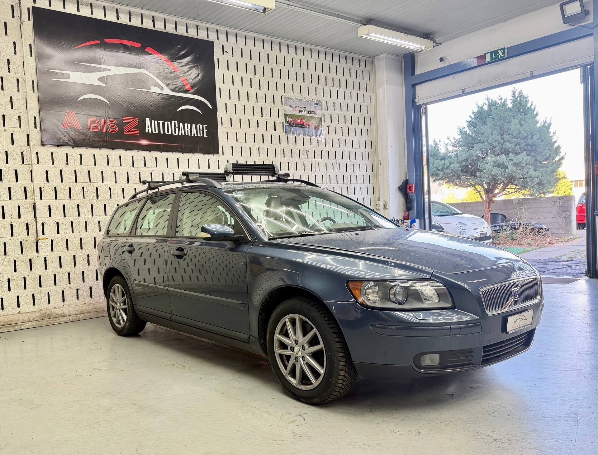 VOLVO V50 T5 AWD Summum-showroom-element-2